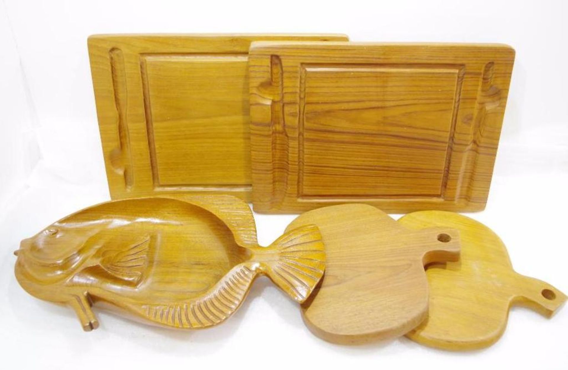 [5] Teak Wood Cutting Boards, Approx. 11" x 15" & Fish Shaped Snack Platter