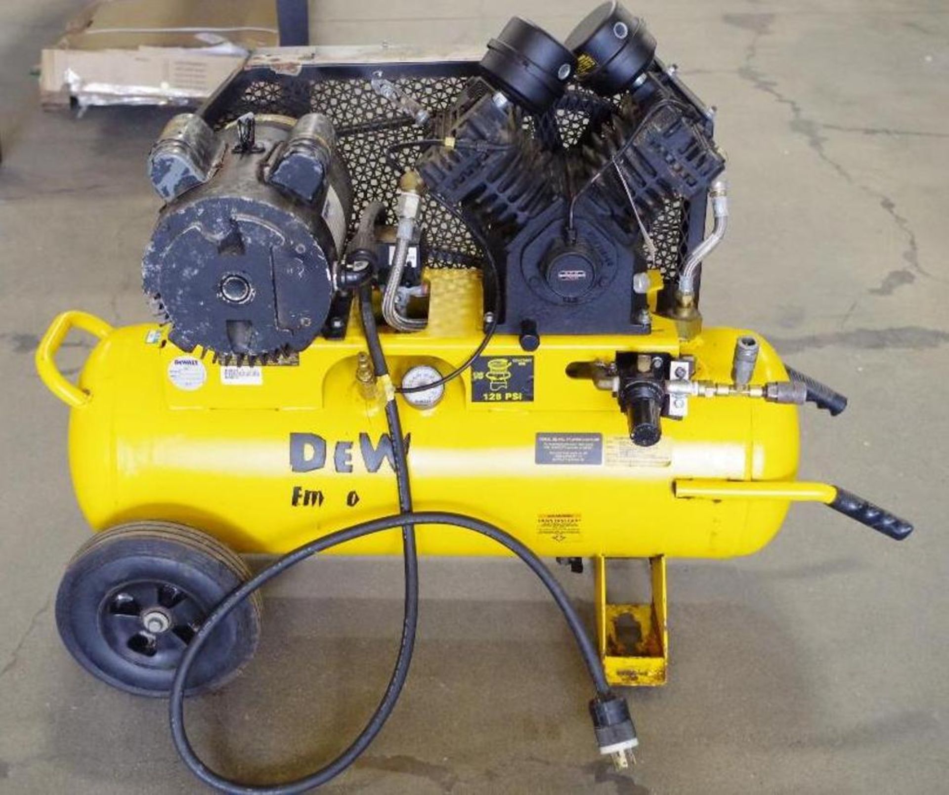 DEWALT 17-Gallon, 230V, Wheeled Portable Compressor, M/N D55395 (Condition Unknown) - Image 4 of 8