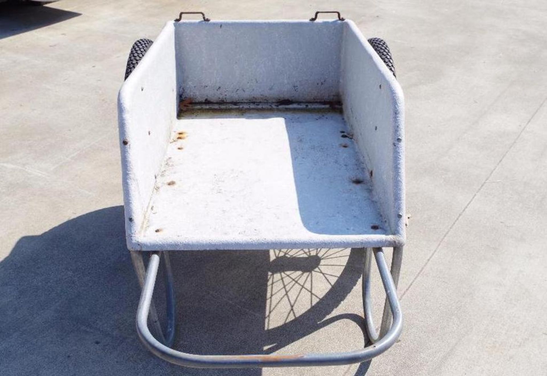 Garden Cart w/ 2-Pneumatic Wheels (Approx. 26") & 26" x 44" Payload Area - Image 2 of 4