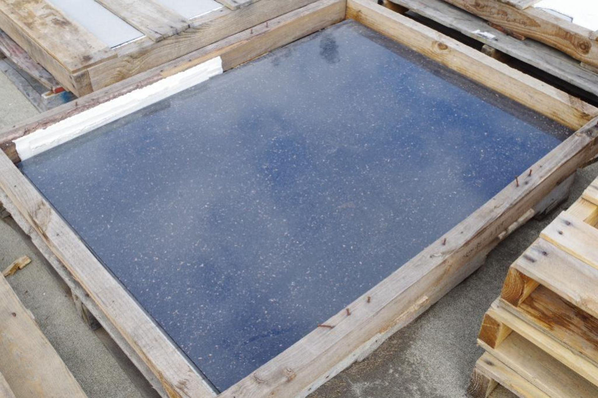 [1] NEW Granite Table Tops 48" x 36" (1 crate of 1)