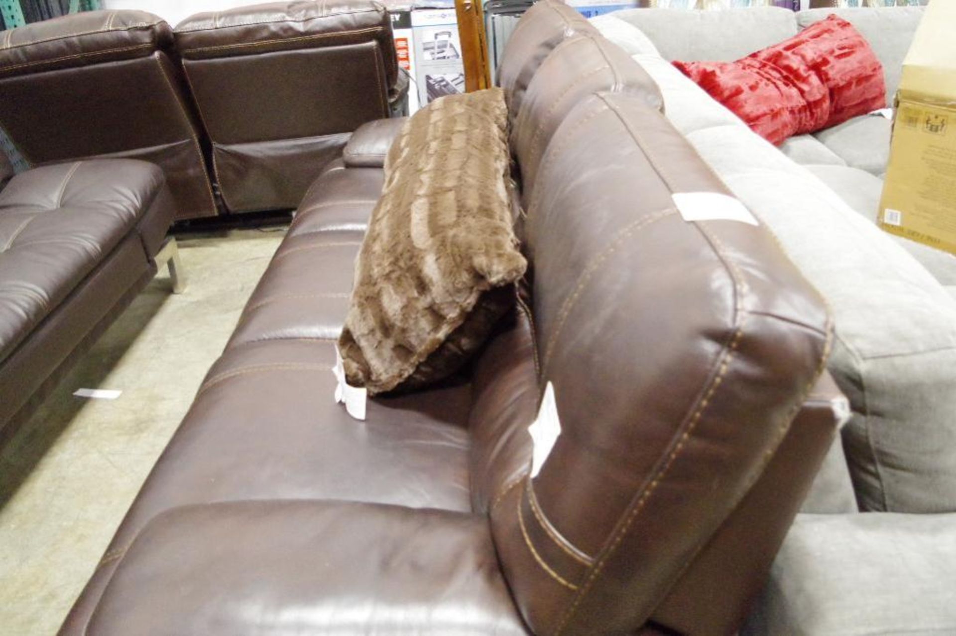 PULASKI Premium Top Grain Leather Reclining Sofa - Image 5 of 5