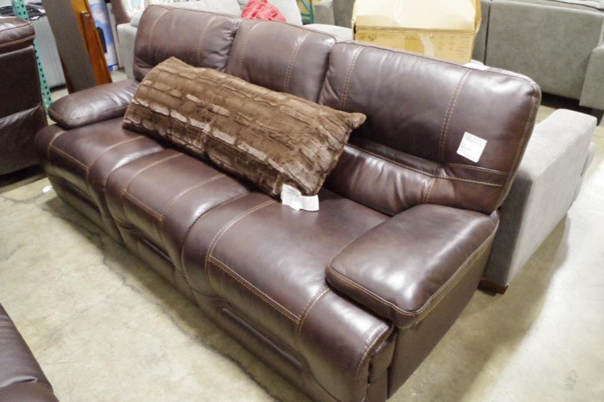 PULASKI Premium Top Grain Leather Reclining Sofa - Image 3 of 5