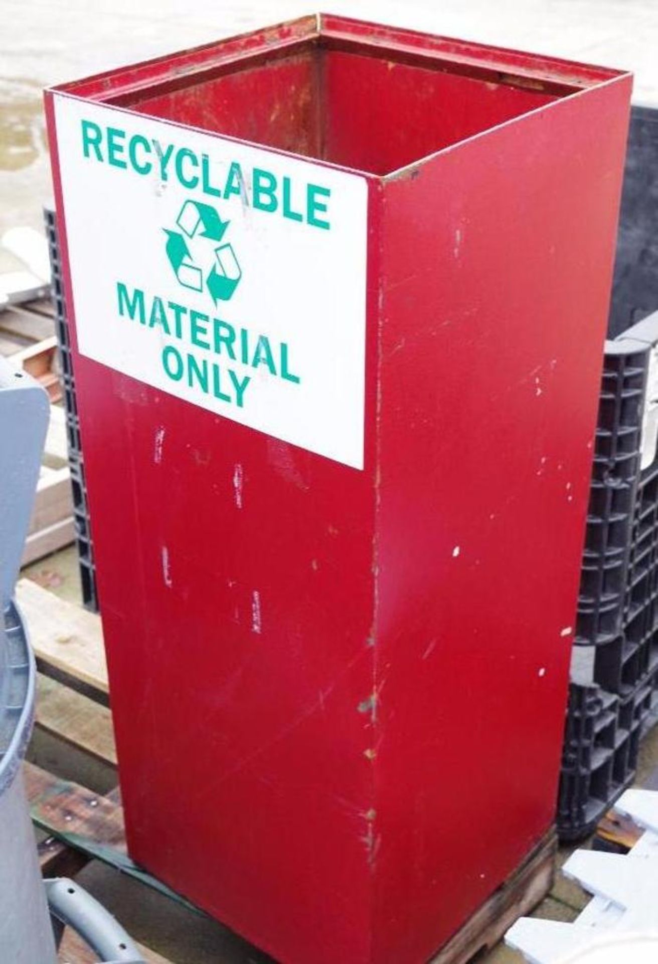 [QTY] Waste Receptacles, Plastic Bins & Buckets (Conditions Vary) - Image 4 of 4