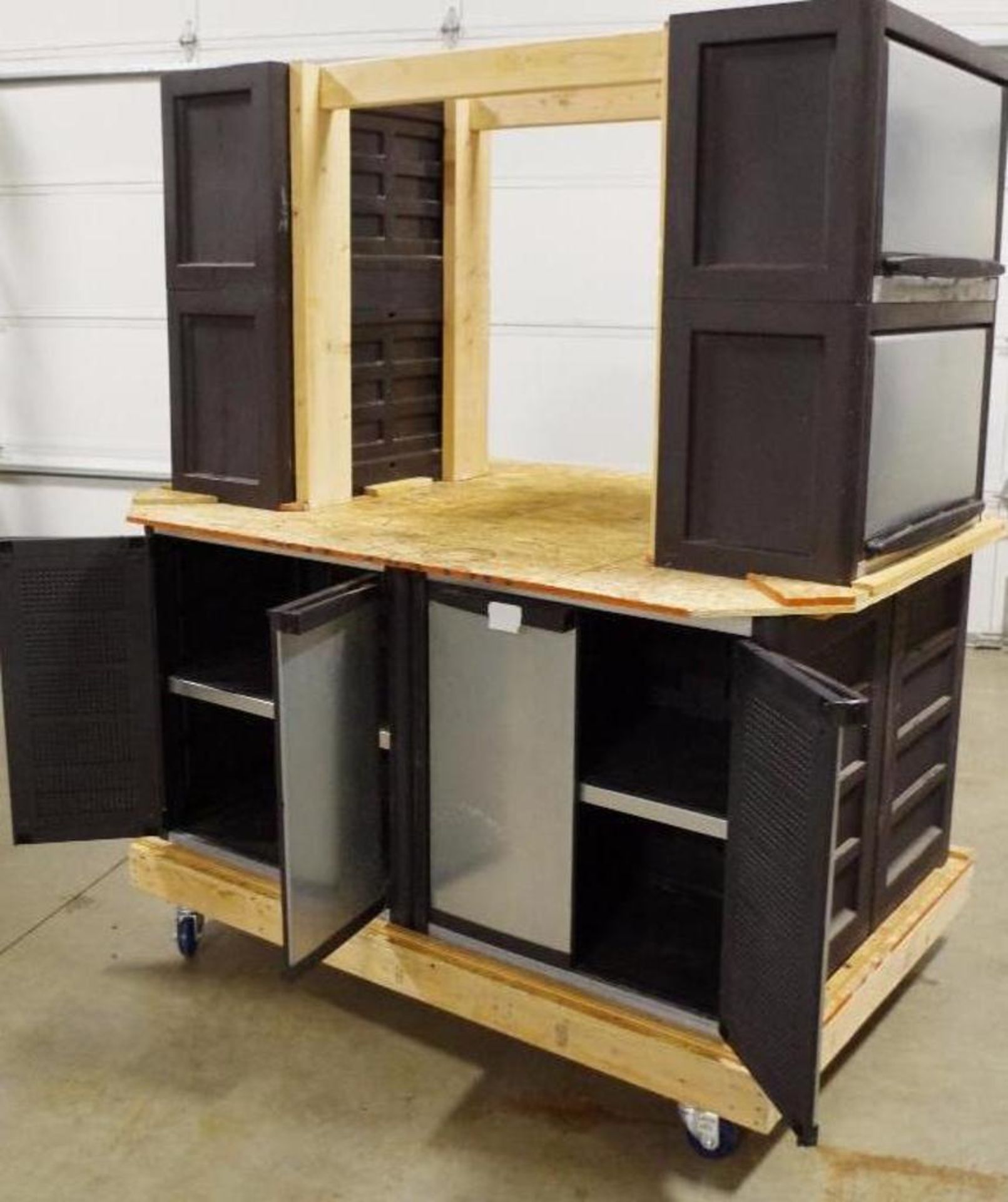 Rolling Work Center: (4) Bottom Cabinets & (2) Top Cabinets, On New Casters - Image 6 of 7