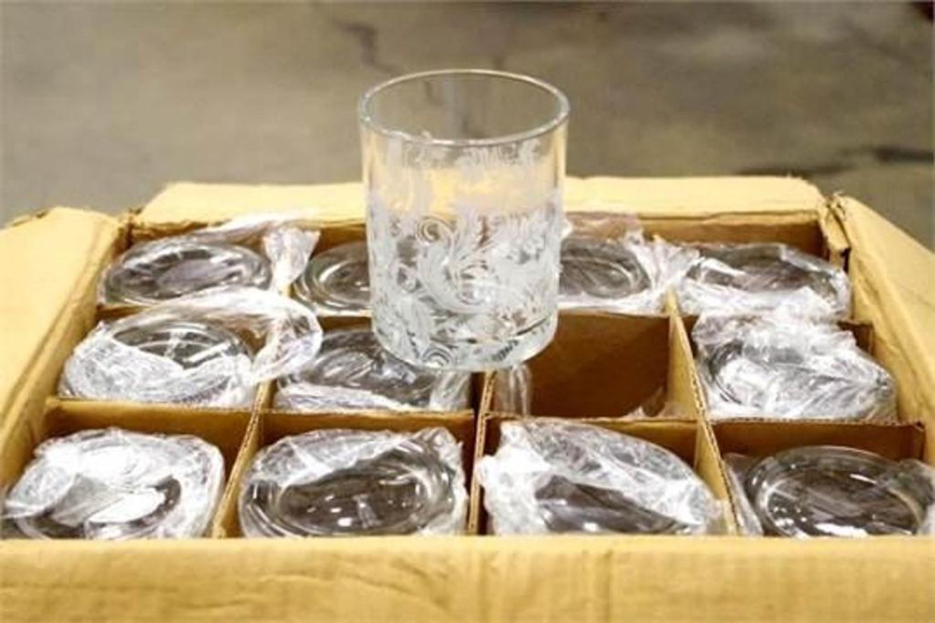 [Pallet] ESSENZA Candle Votives, 3MM Thick Glass W/ Frosted Decorative Pattern - Image 2 of 5