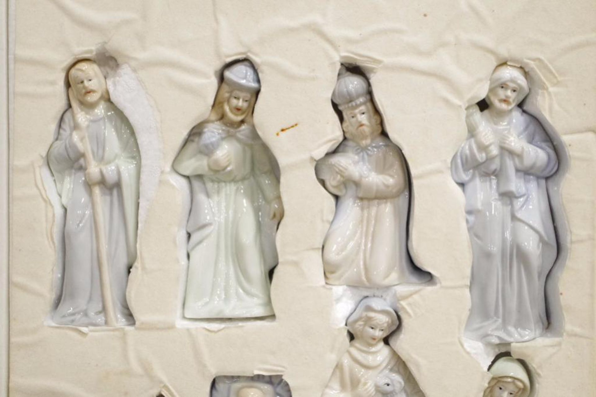 10-Piece Porcelain Nativity Set - Image 3 of 4