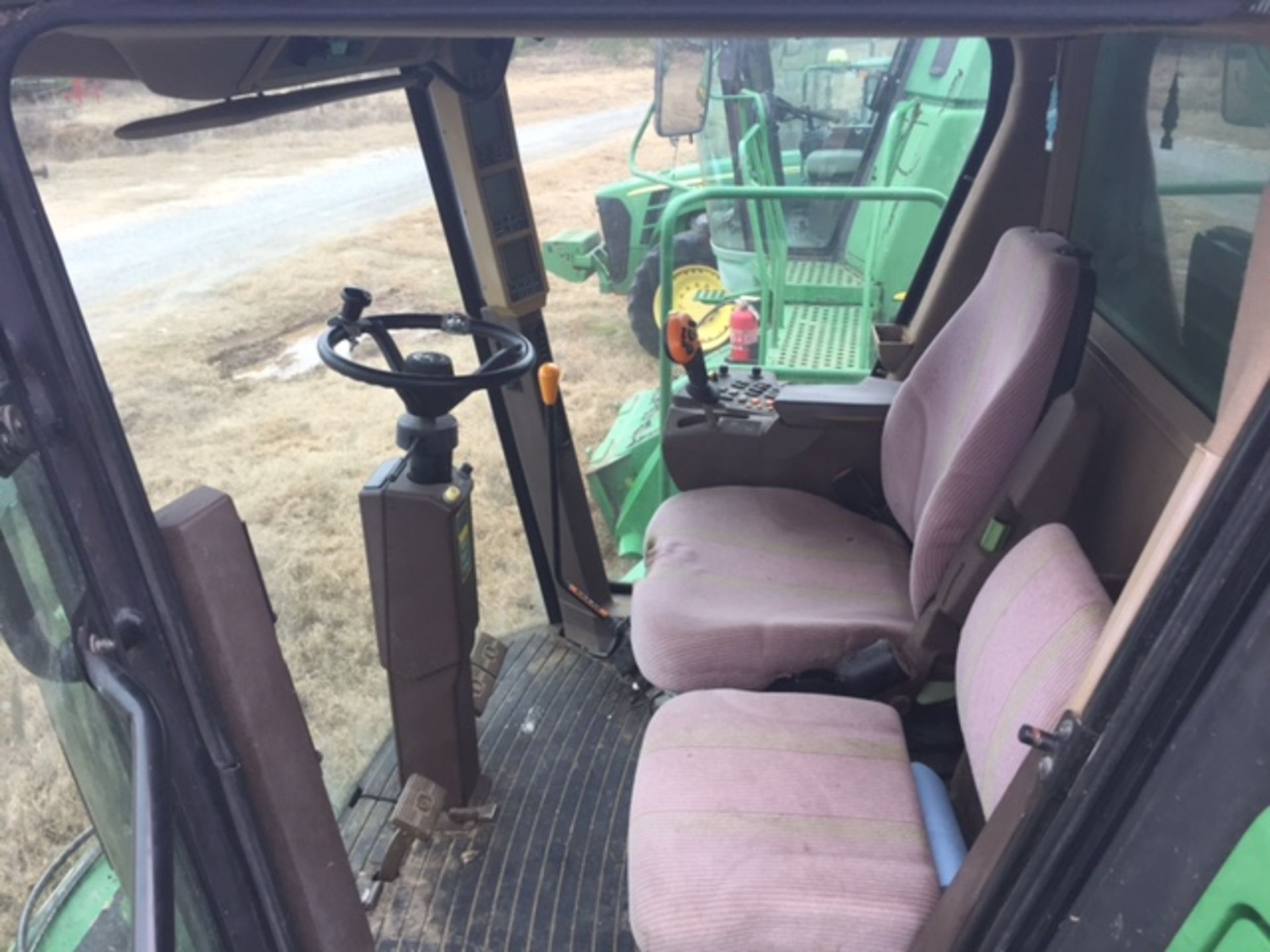 2007 John Deere 9860STS Combine Harvester - Image 5 of 7