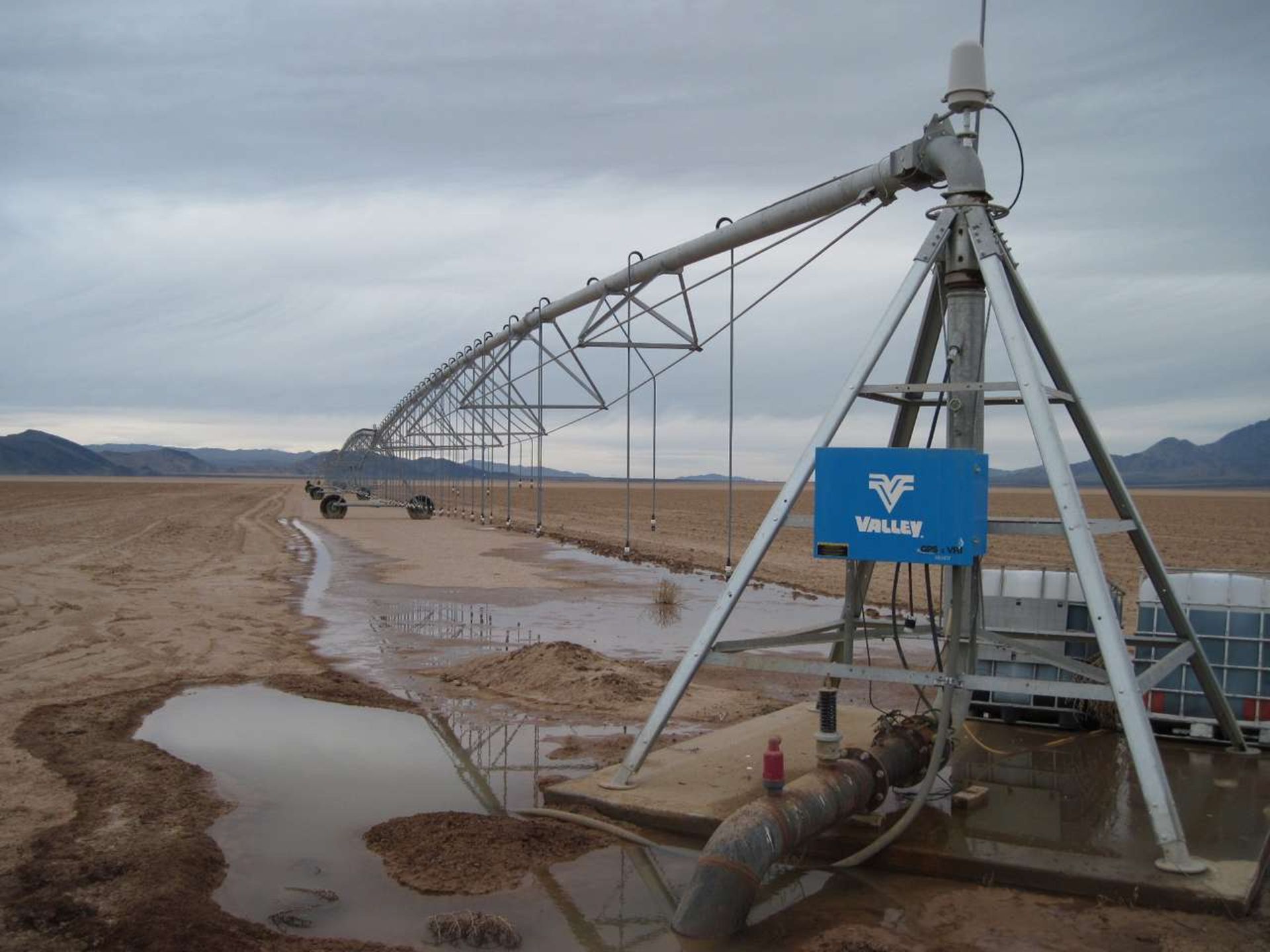 2014 Valley Sprinklers 8000 Series Center Irrigation Pivot 1/4 mile, Automatic valve(Kingman Farms - Image 2 of 4