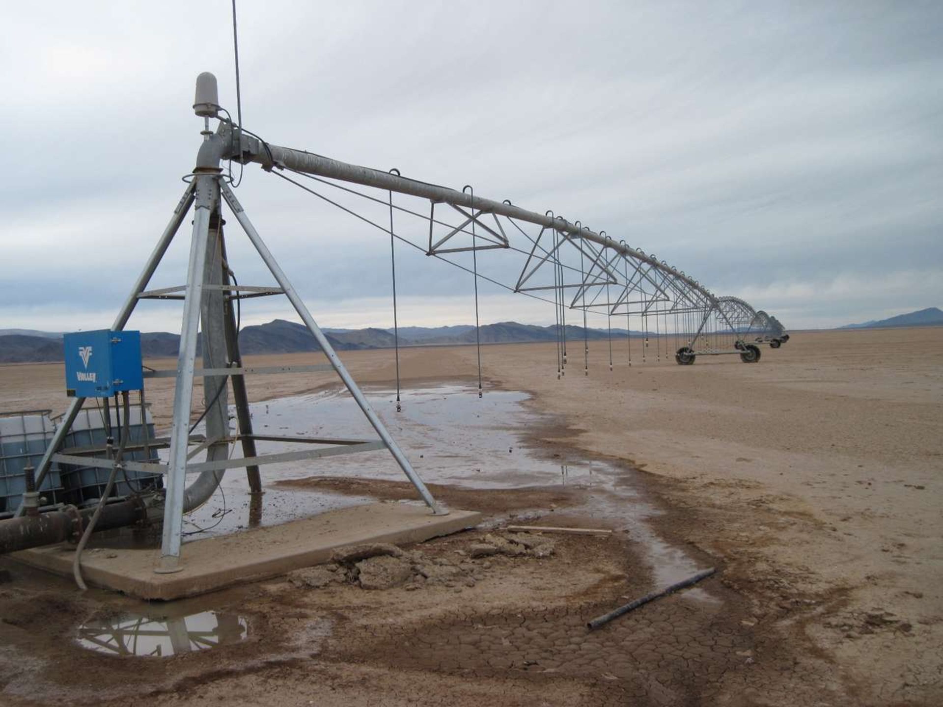 2014 Valley Sprinklers 8000 Series Center Irrigation Pivot 1/4 mile, Automatic valve(Kingman Farms - Image 2 of 4