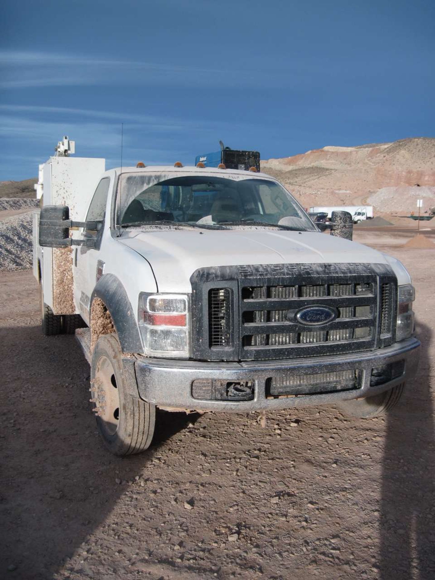 2009 Ford F550XL Service Truck Includes Liftmoore model 3200REL Crane, Miller Bobcat 250 Welder. - Image 2 of 6