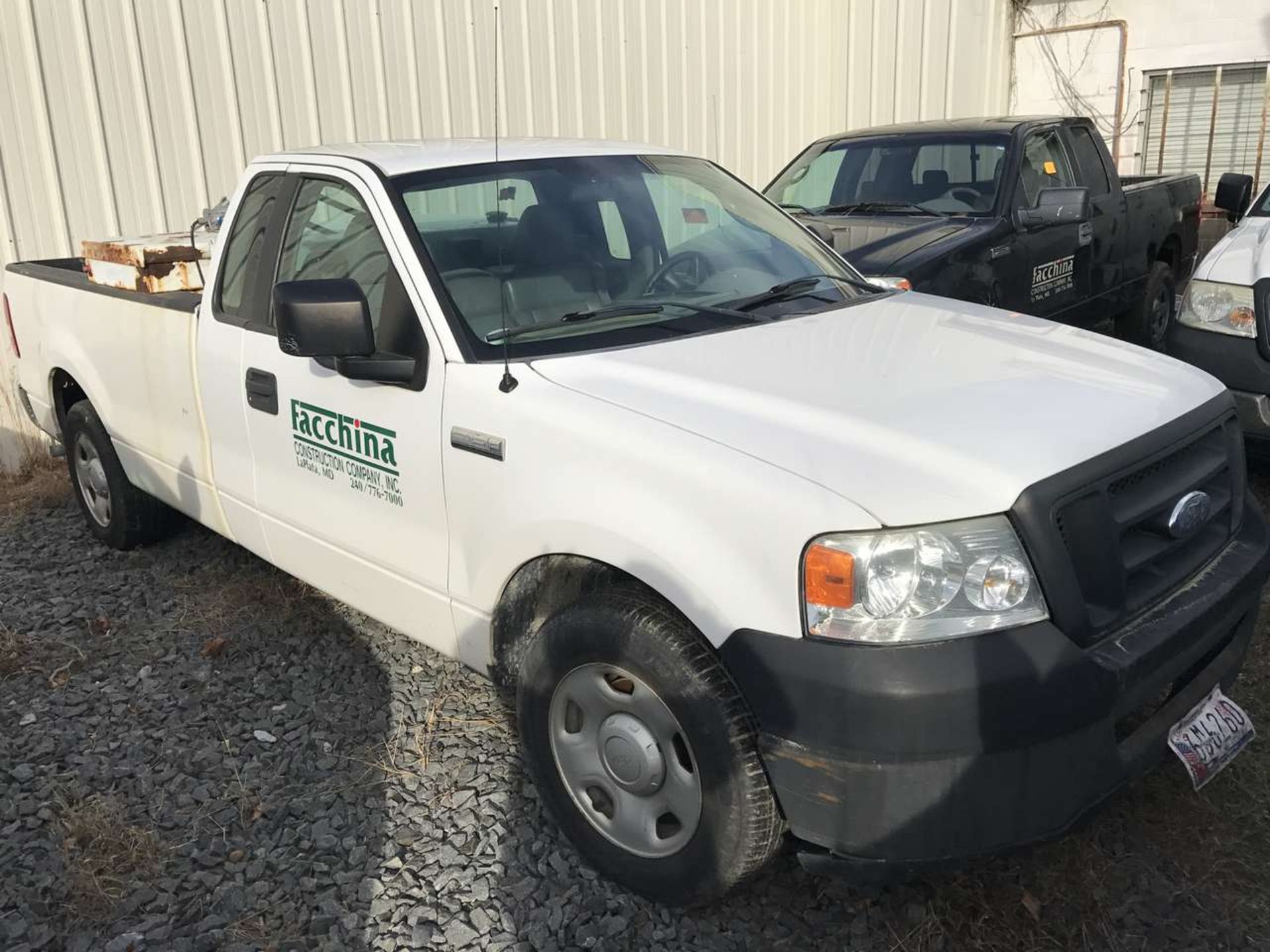 2006 Ford F-150 XL Pickup Truck 4X4, Regular 2-Door Cab, 4.2L, V6, 8' Bed, Weatherguard Tool Box, - Image 2 of 6