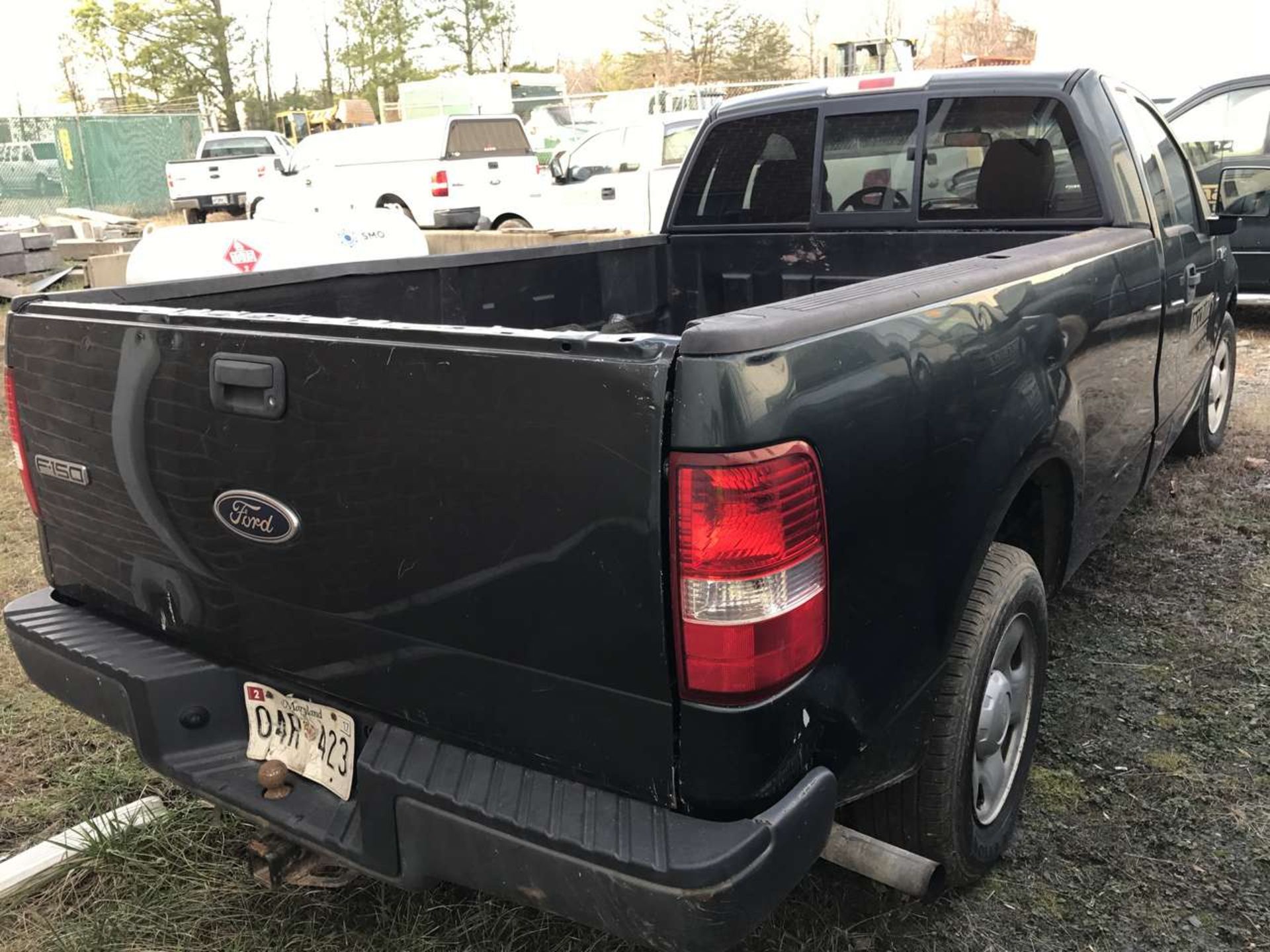 2005 Ford F-150 XL Pickup Truck 4X4, Regular 2-Door Cab, 4.2L, V6, 8' Bed, Rugged Truck Bed Liner, - Image 3 of 6