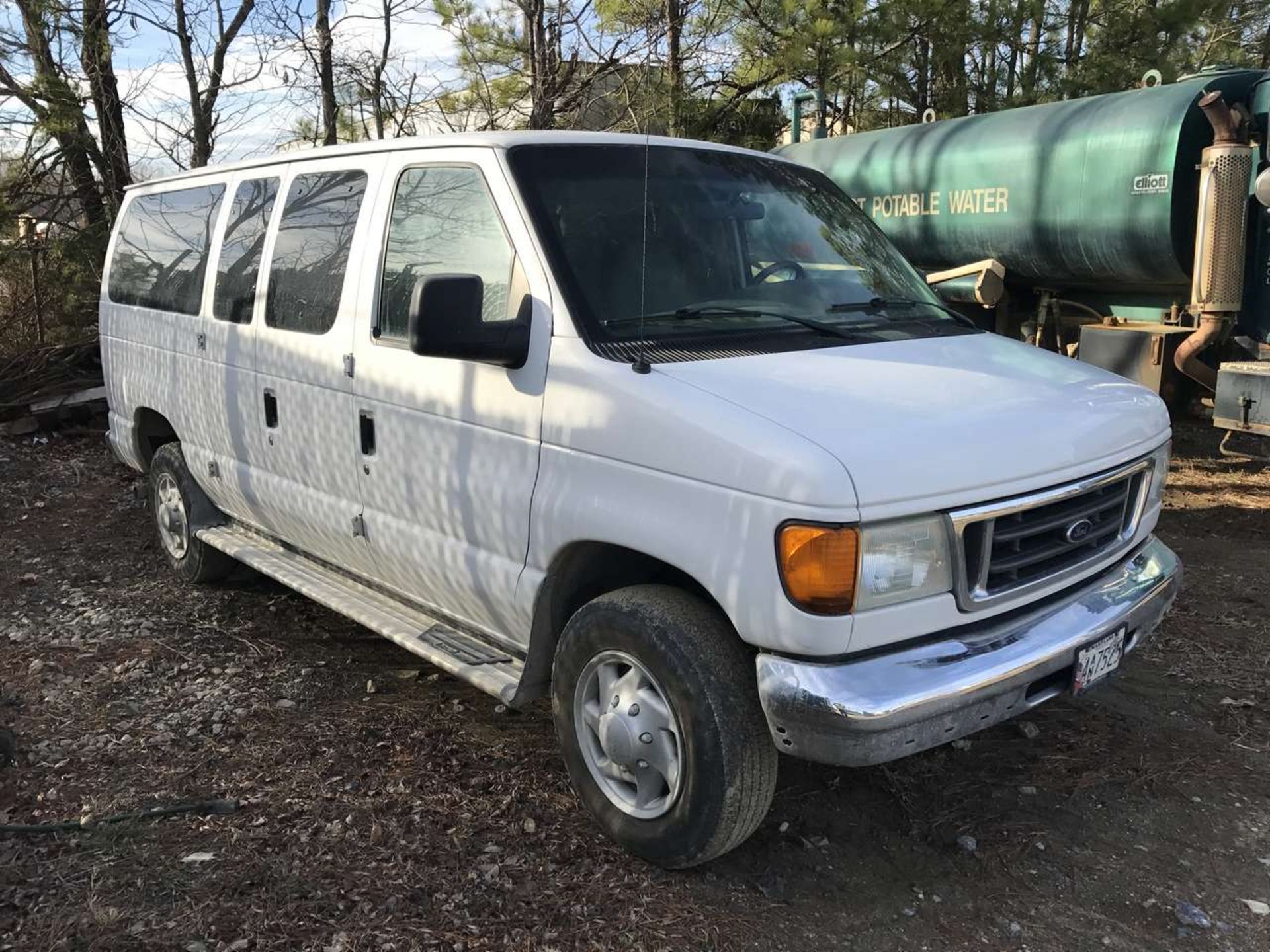 2007 Ford E-350 XLT Passenger Van Super Club Wagon 3-Door, 5.4L, V8, 142,002 Miles ***NOTE - $75. - Image 2 of 6