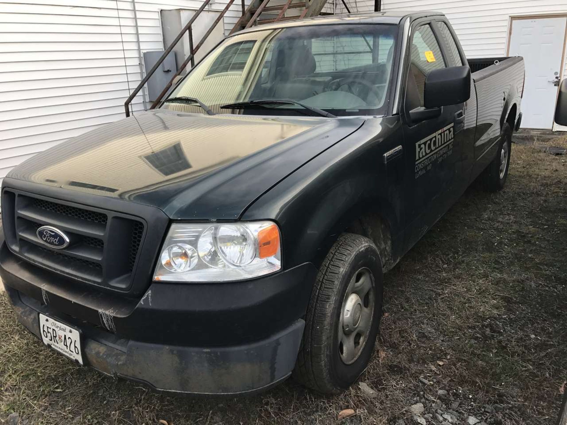 2005 Ford F-150 XL Pickup Truck 4X4, Regular 2-Door Cab, 4.2L, V6, 8' Bed, Classic Truck Bed