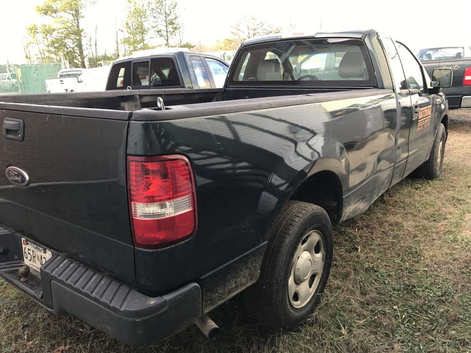 2005 Ford F-150 XL Pickup Truck 4X4, Regular 2-Door Cab, 4.2L, V6, 8' Bed, Classic Truck Bed - Image 3 of 6