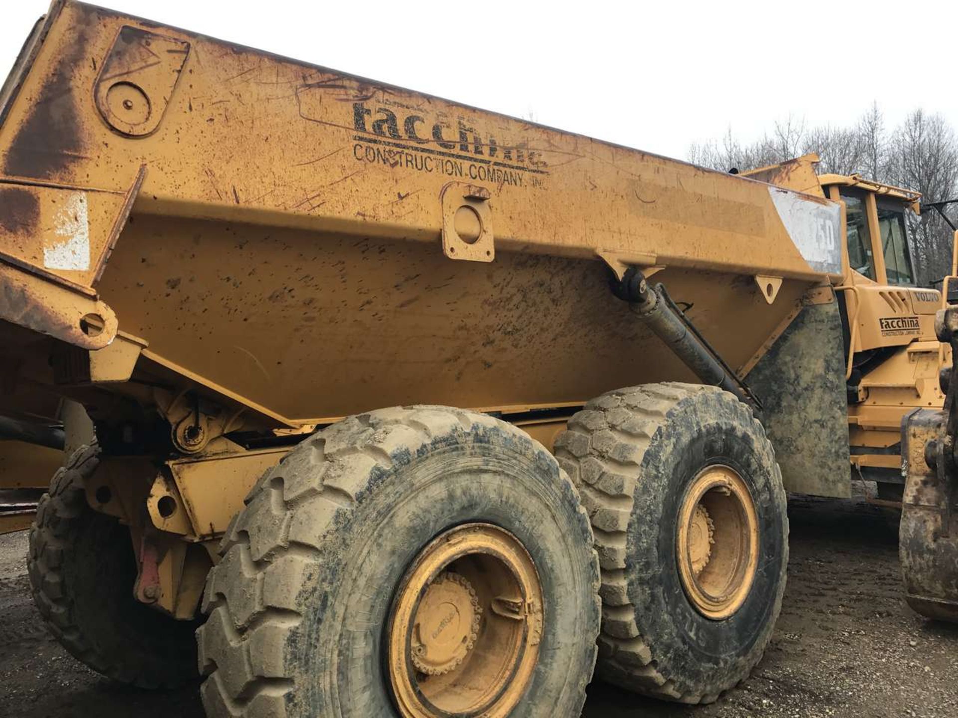 2006 Volvo A25D Articulated Dump Truck 6X6, Retarder, Volvo Diesel Engine, A/C, 23.5R25, 8,820 Hours - Image 3 of 5