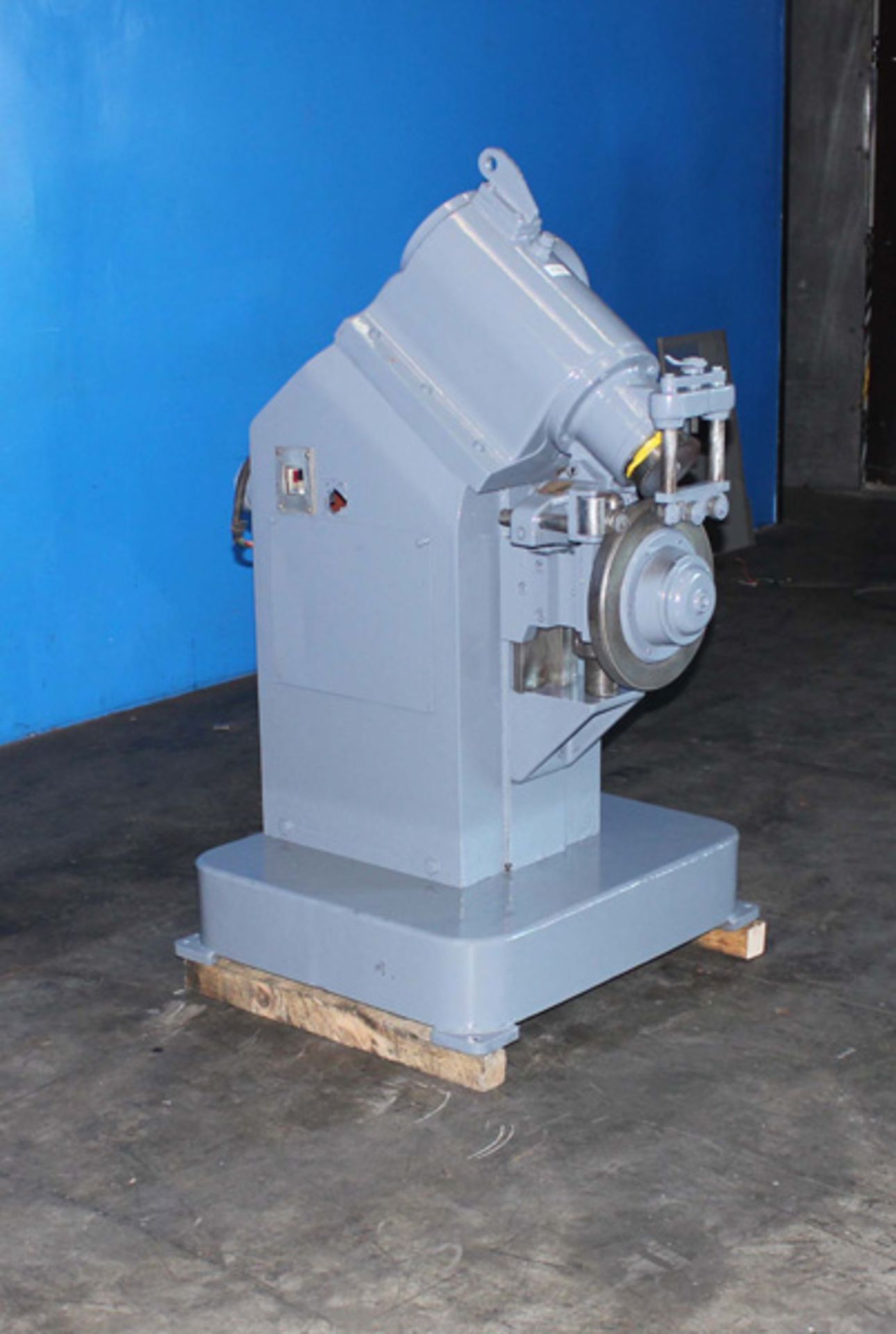 Pullmax - Beveling Machine, 2 1/2'' x 25- 55 Degrees, Model X- 6, S/N 59883, 4 7/8'' Diameter Of - Image 3 of 7