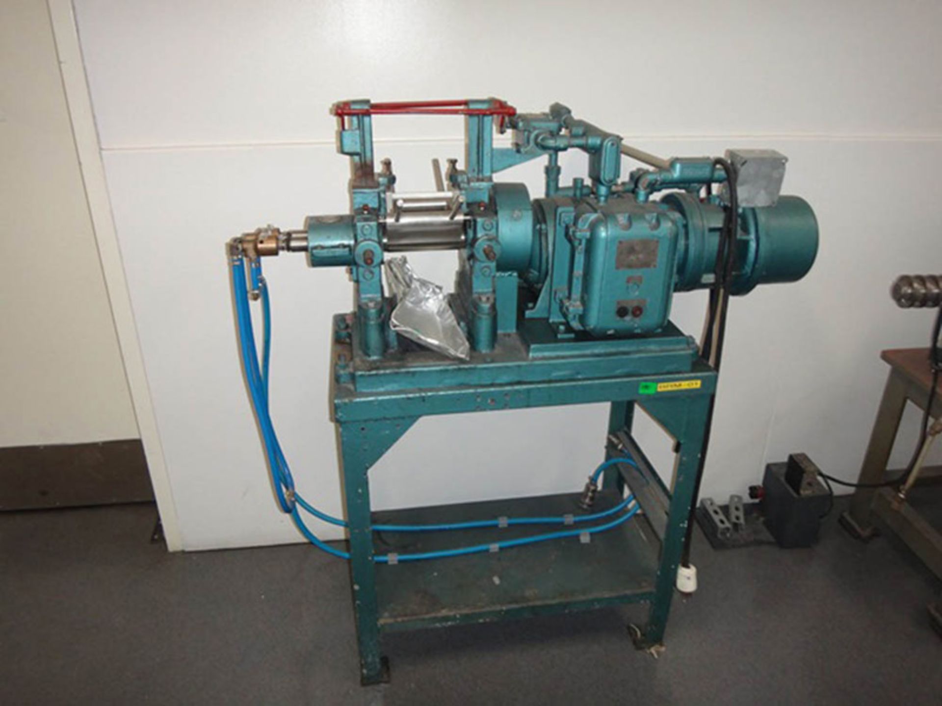 Reliable Lab Two Roll Mill, S/N 2020 - Located At: Huntington Park, CA