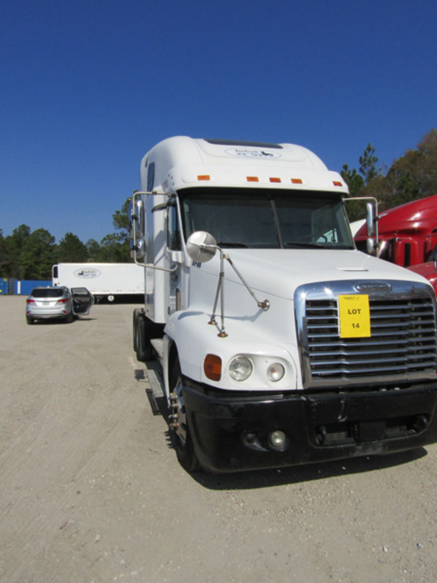 2007 Freightliner Century Classic S/T Tractor w/sleeper Vin# 1FUJBBCK17LW48410 Mileage 900455 EQ#