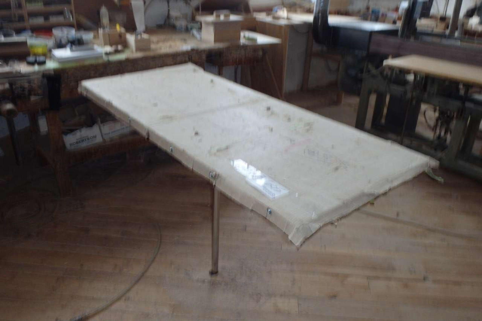 Pneumatic Lift Table