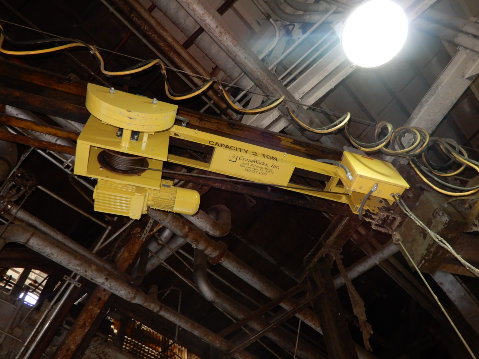 2 Ton Craneworks, Inc. Electric Hoist Connected To Another 2 Ton Powered Crane W/ Clam Shell Four- - Image 2 of 3