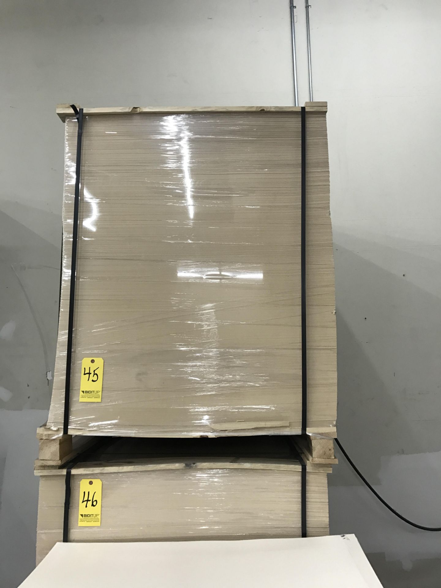 Matboard, 61'' x 41'', complete shrink wrapped pallet of Carthage Specialty Paperboard CL409 (Wet