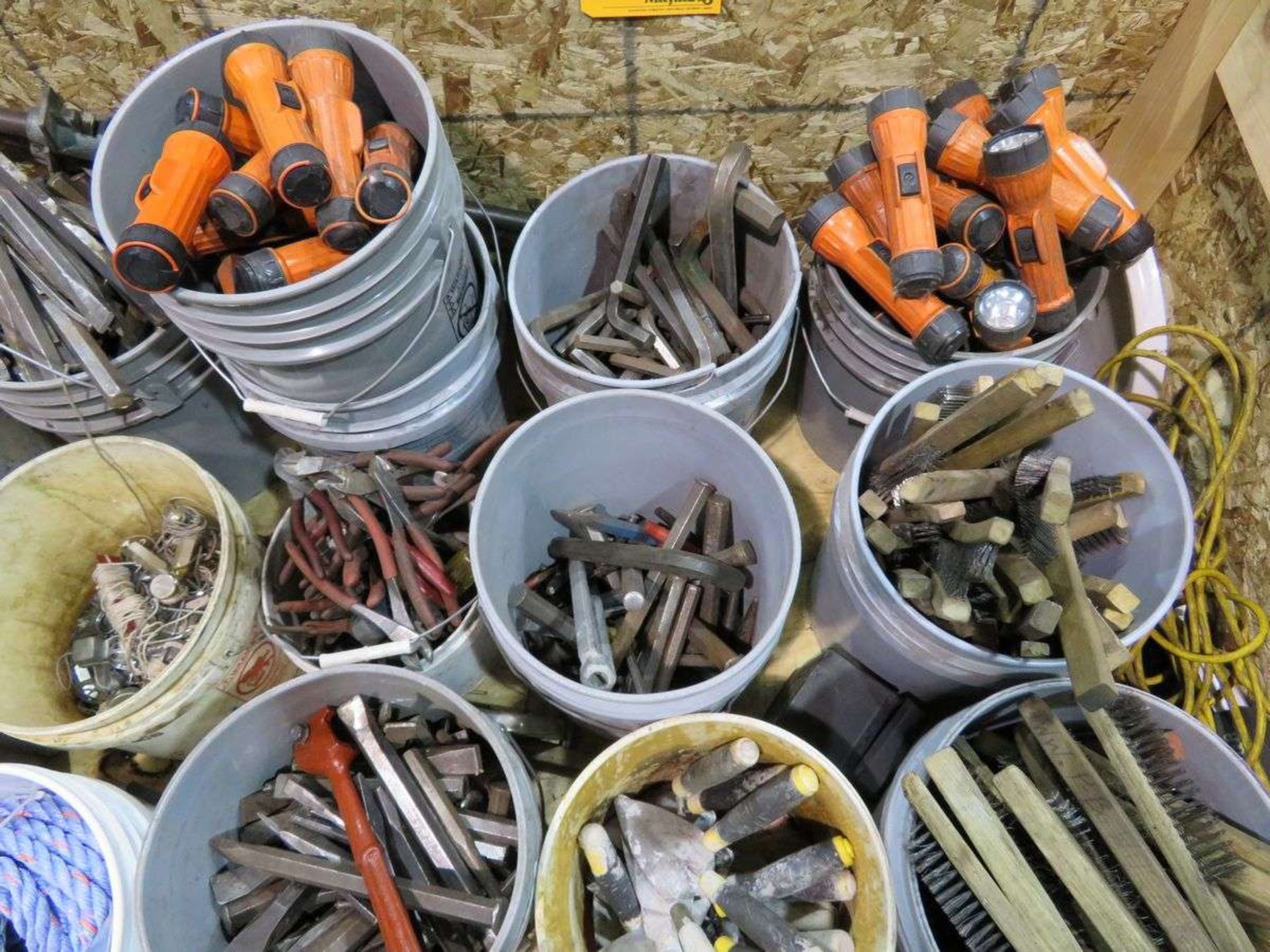 Large Quantity of Assorted Hand Tools - Image 3 of 4