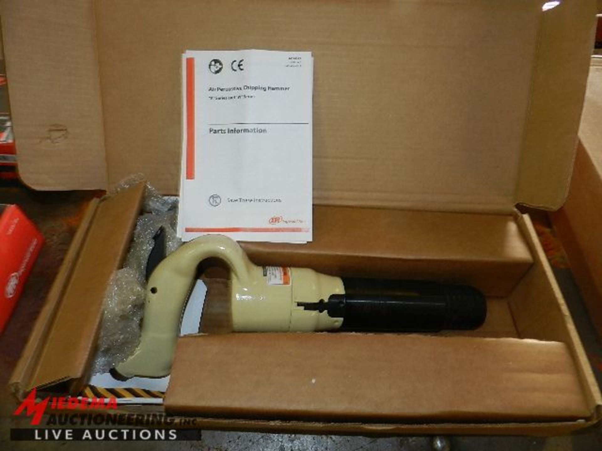 NEW INGERSOLL RAND 3DA2SA AIR PERCUSSIVE CHIPPING HAMMER