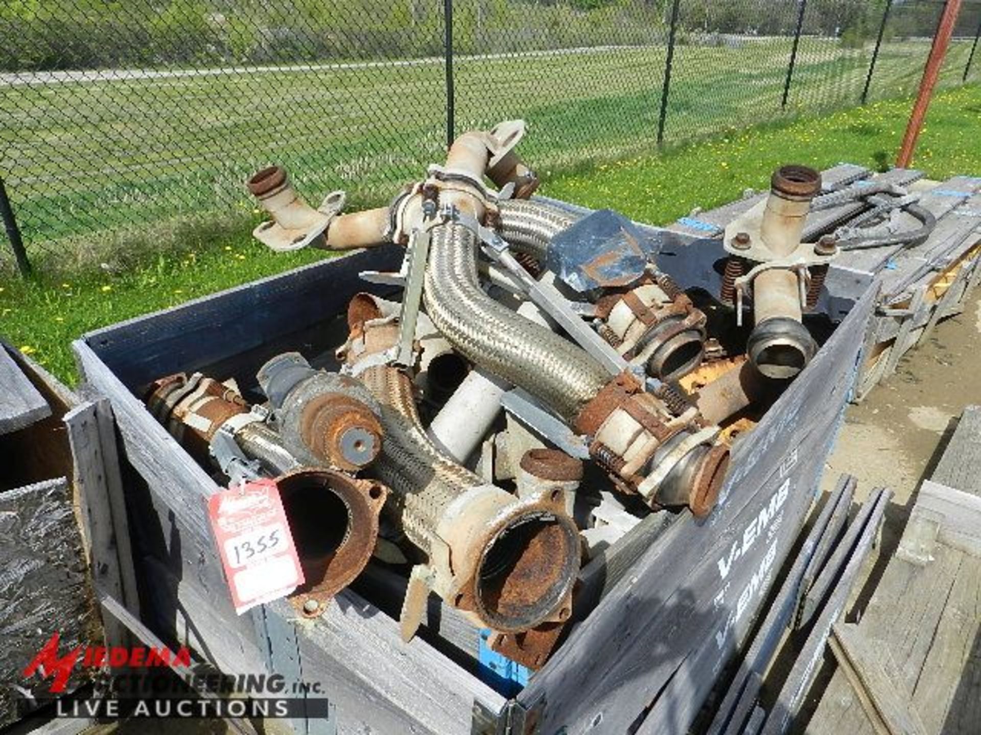 LARGE LOT OF ASSORTED HEAT EXCHANGE PIPE AND TUBES