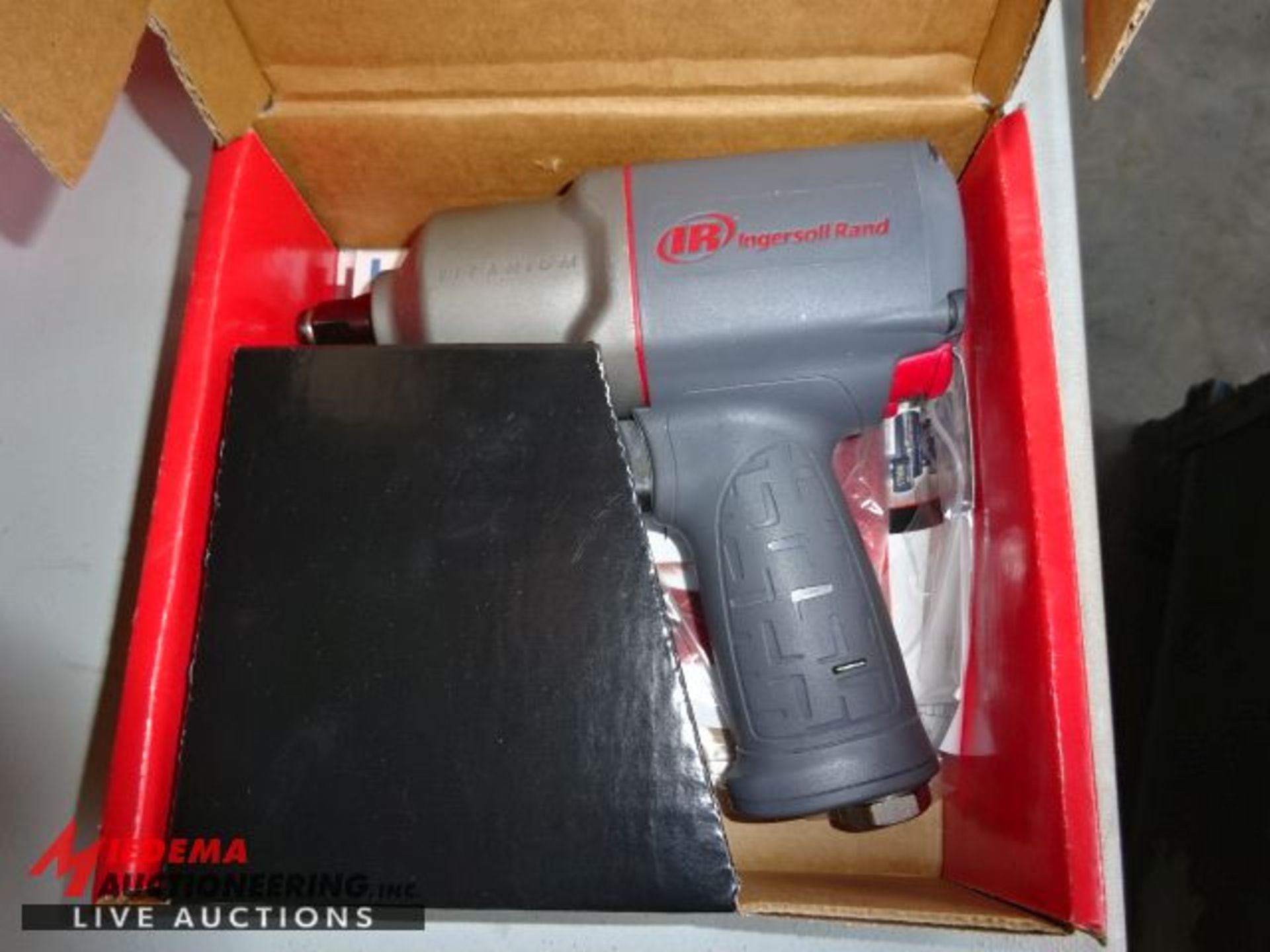 NEW INGERSOLL RAND 2135TiMAX 1/2'' IMPACT TOOL - Image 2 of 2