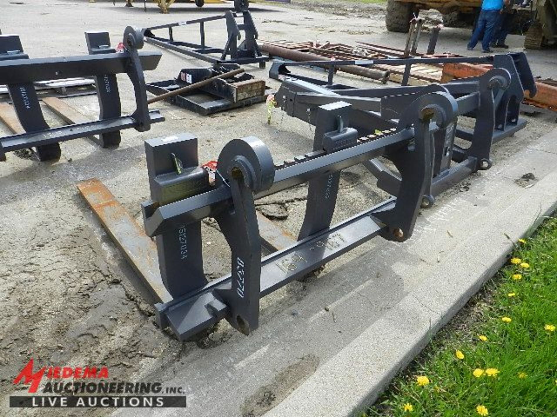 VOLVO 83770 LOADER FORK ATTACHMENT, 57'' FORKS (UNIT #169967) - Image 2 of 4