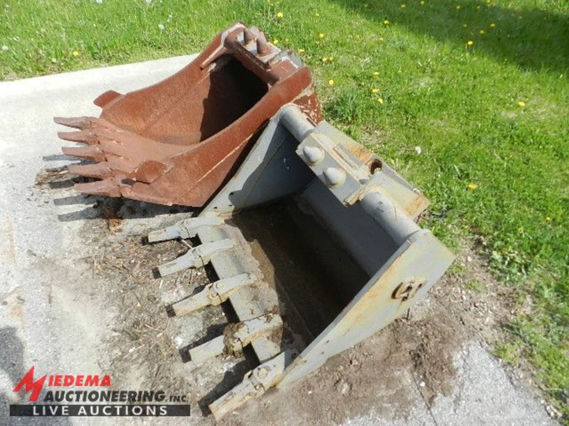 (2) ASSORTED BUCKETS (UNIT #26486162486) AND (1) D & B VOLVO ECR 88 ATTACHMENT PLATE