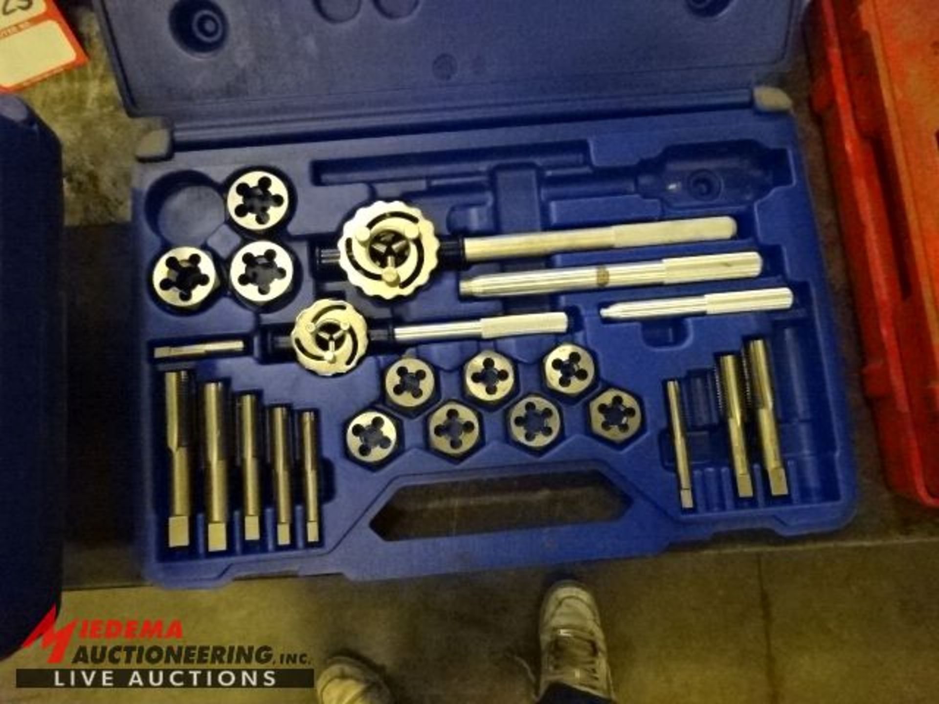 (2) IRWIN TAP AND HEXAGON DIE MASTER SETS. 1 COMPLETE, 1 FOR PARTS - Image 2 of 2