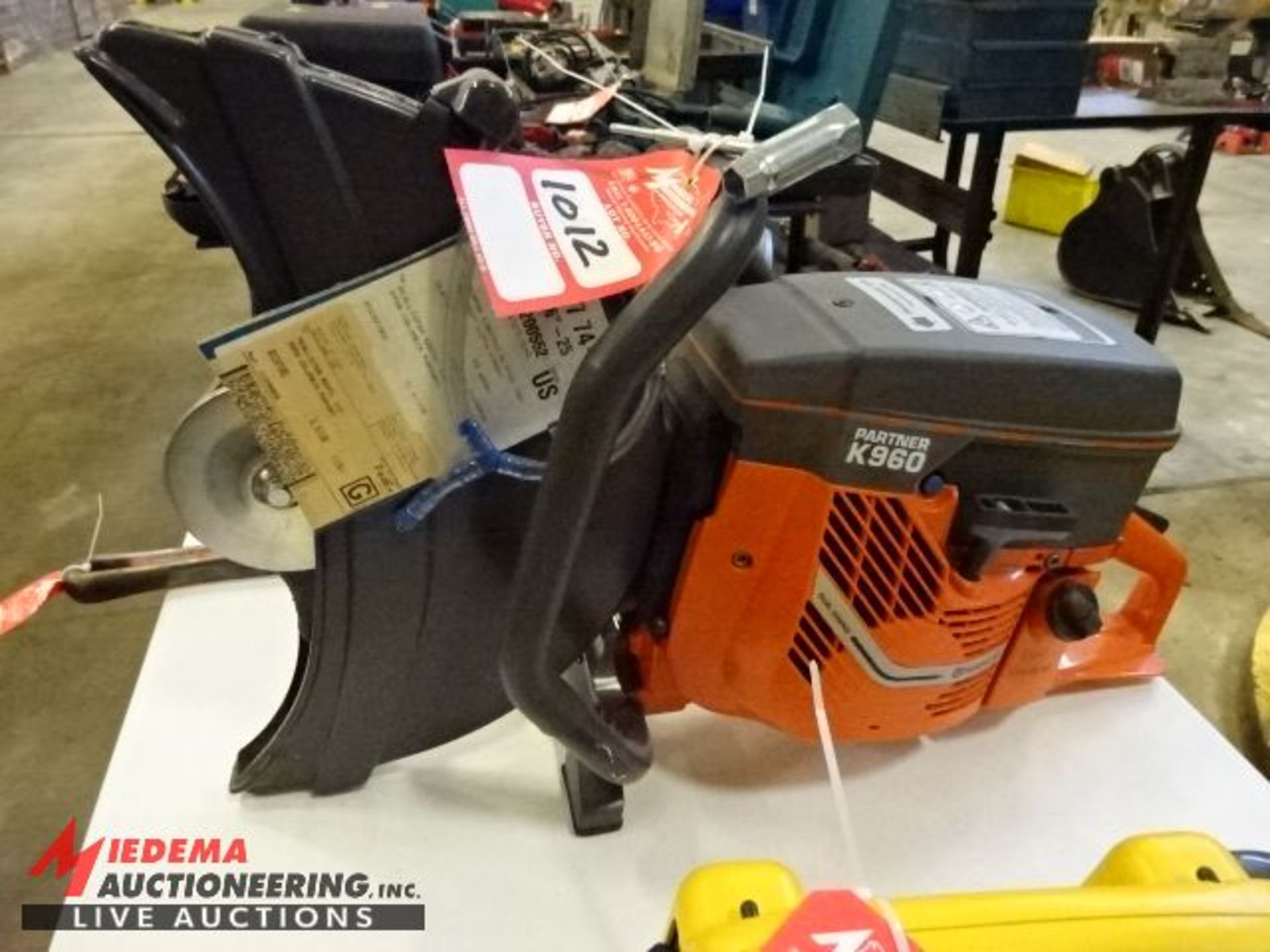 NEW HUSQVARNA PARTNER K960 GAS POWER CONCRETE SAW WITH WATER ATTACHMENT