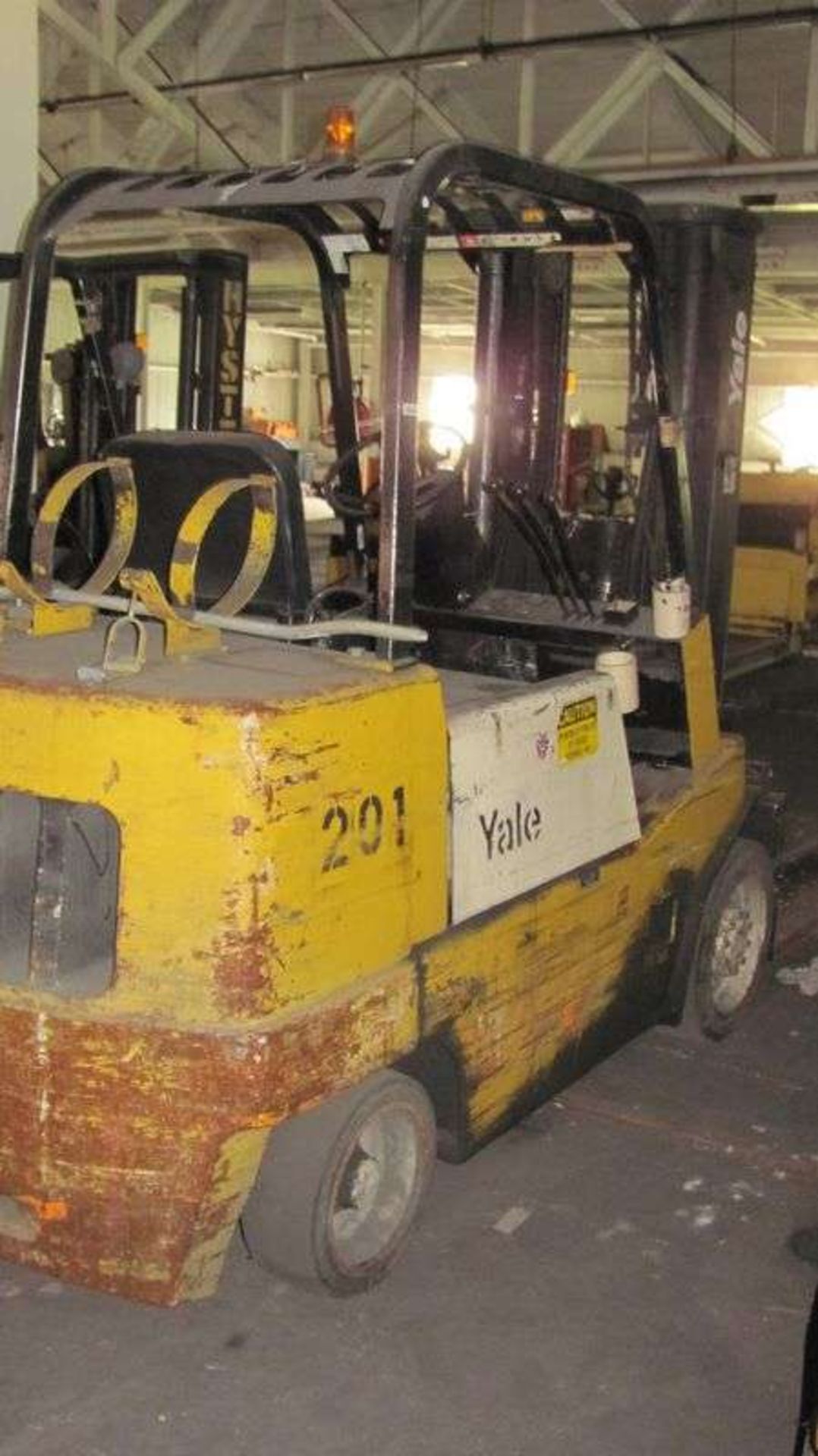 Yale G1C080LCNSBE085 Forklift - Image 2 of 3