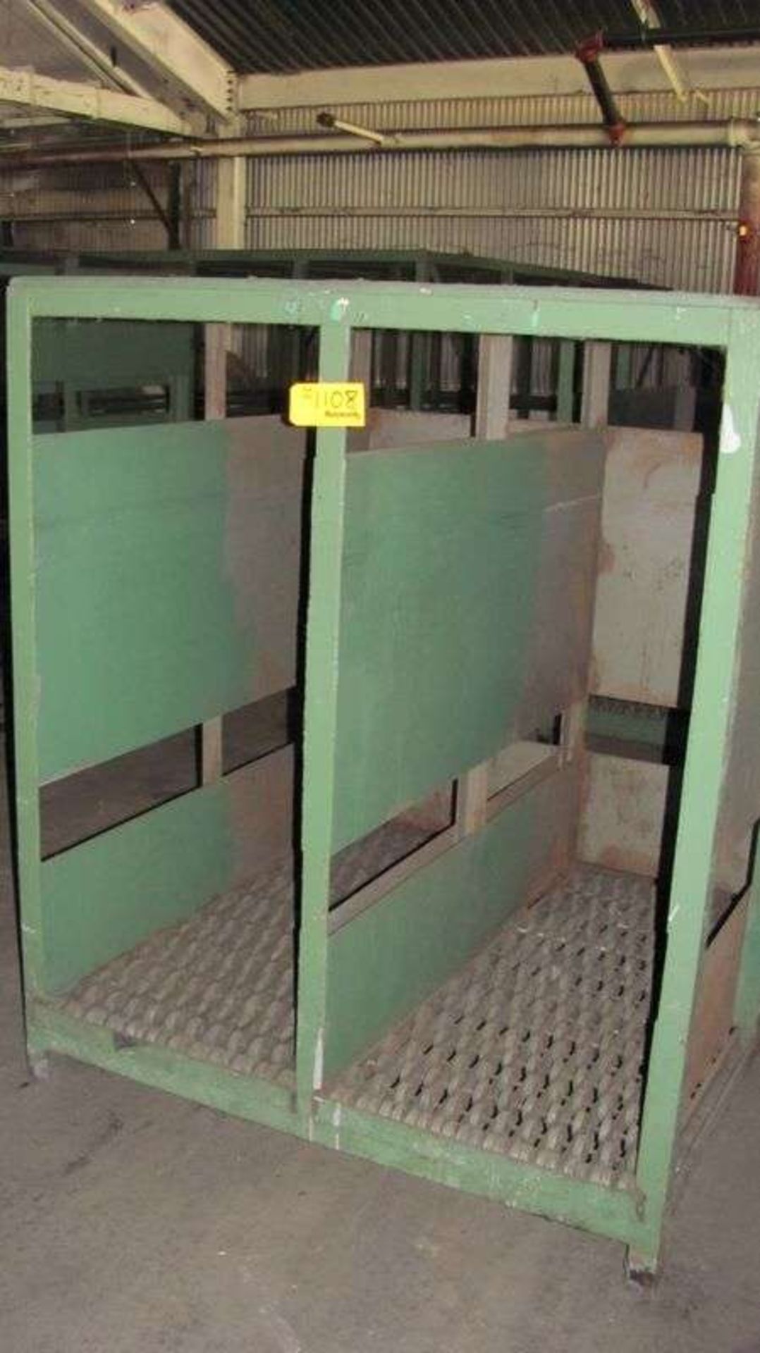 Metal Storage Racks with Roller Conveyor Flooring