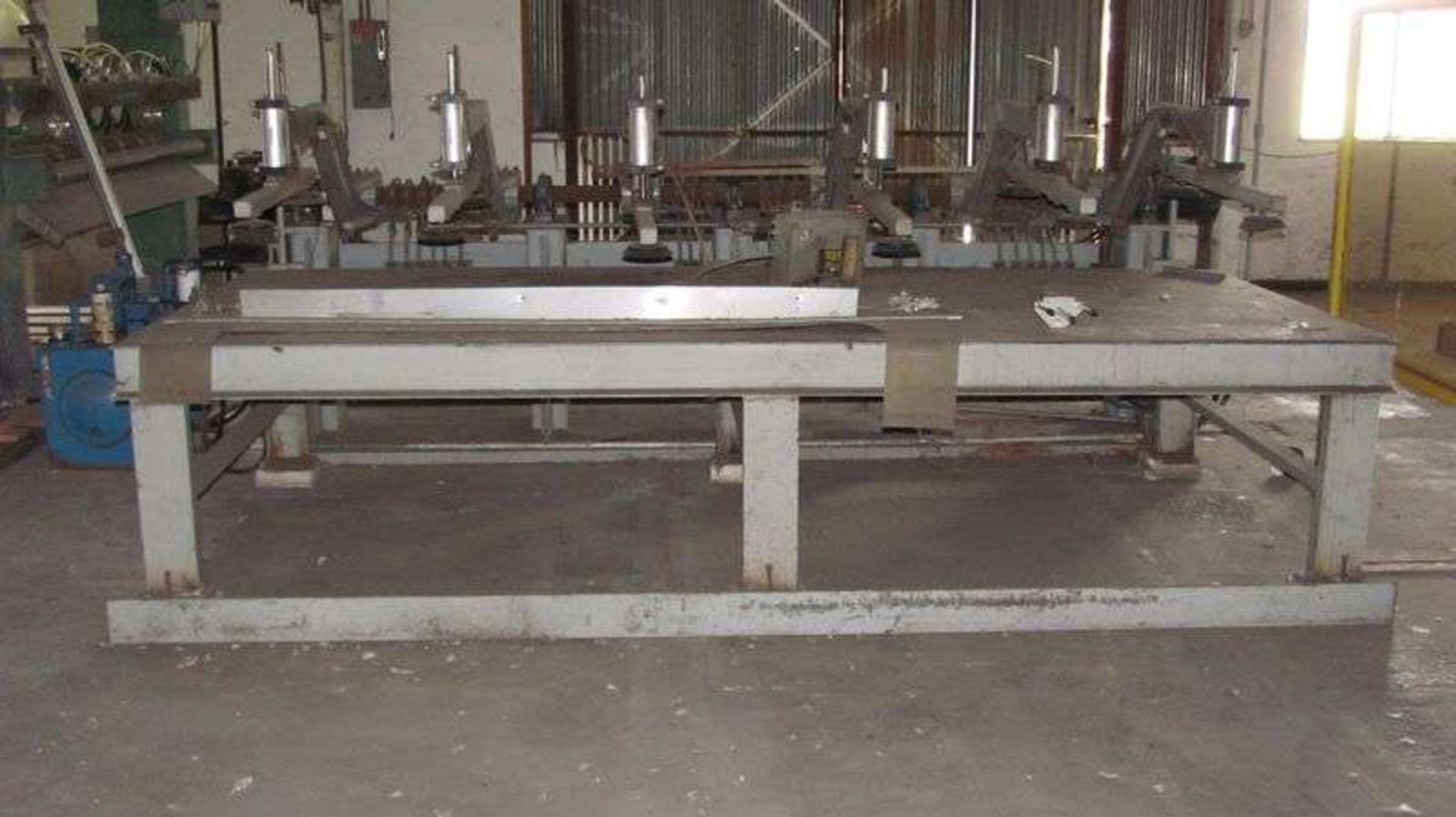 Laminent Press Table - Image 2 of 3