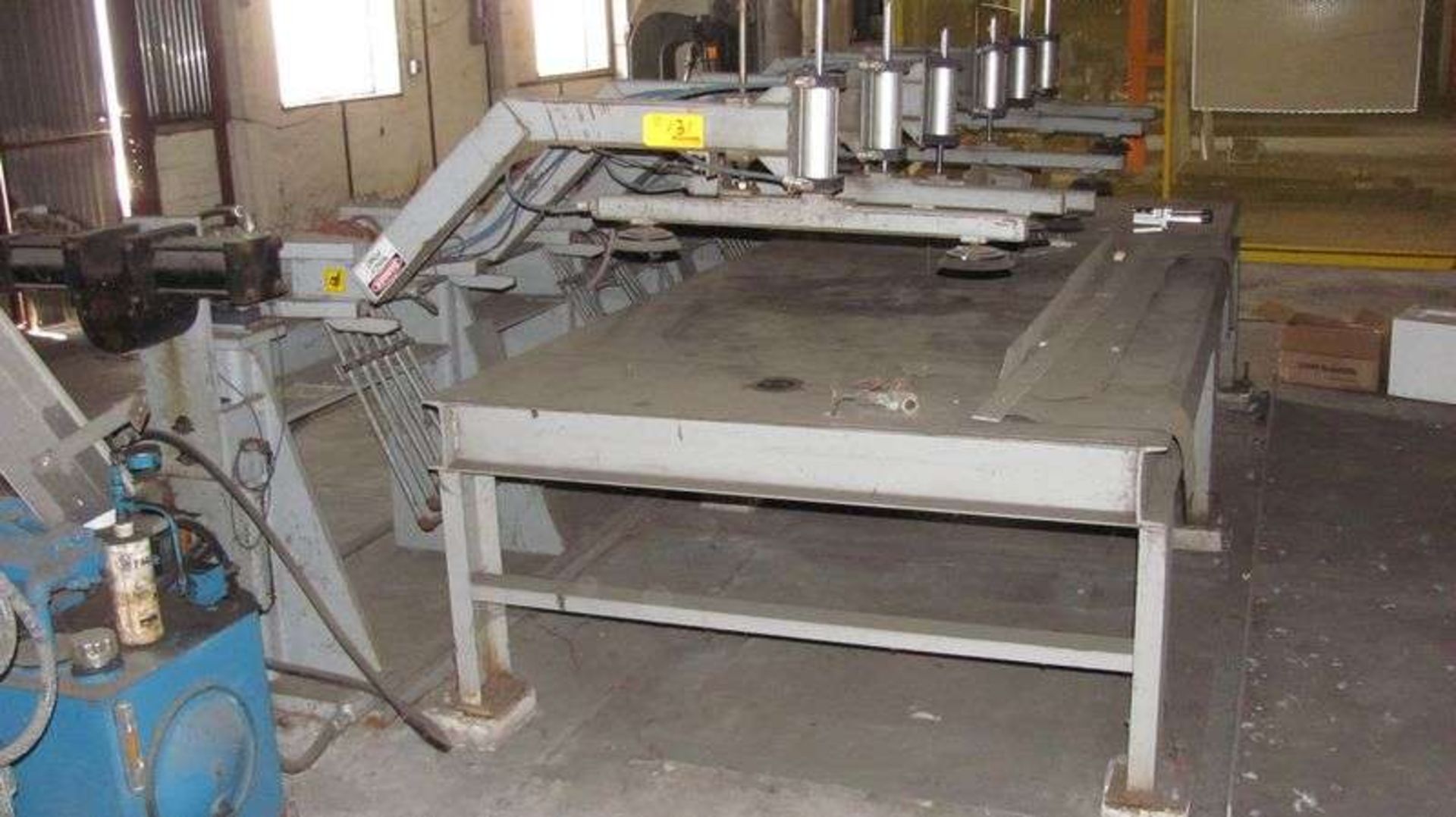 Laminent Press Table