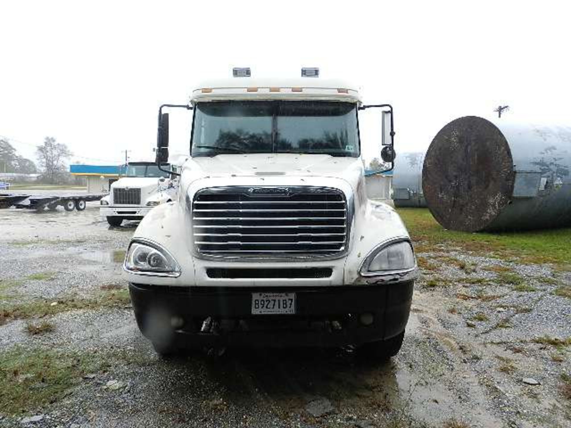 2002 Freightliner Semi-tractor - Image 8 of 26