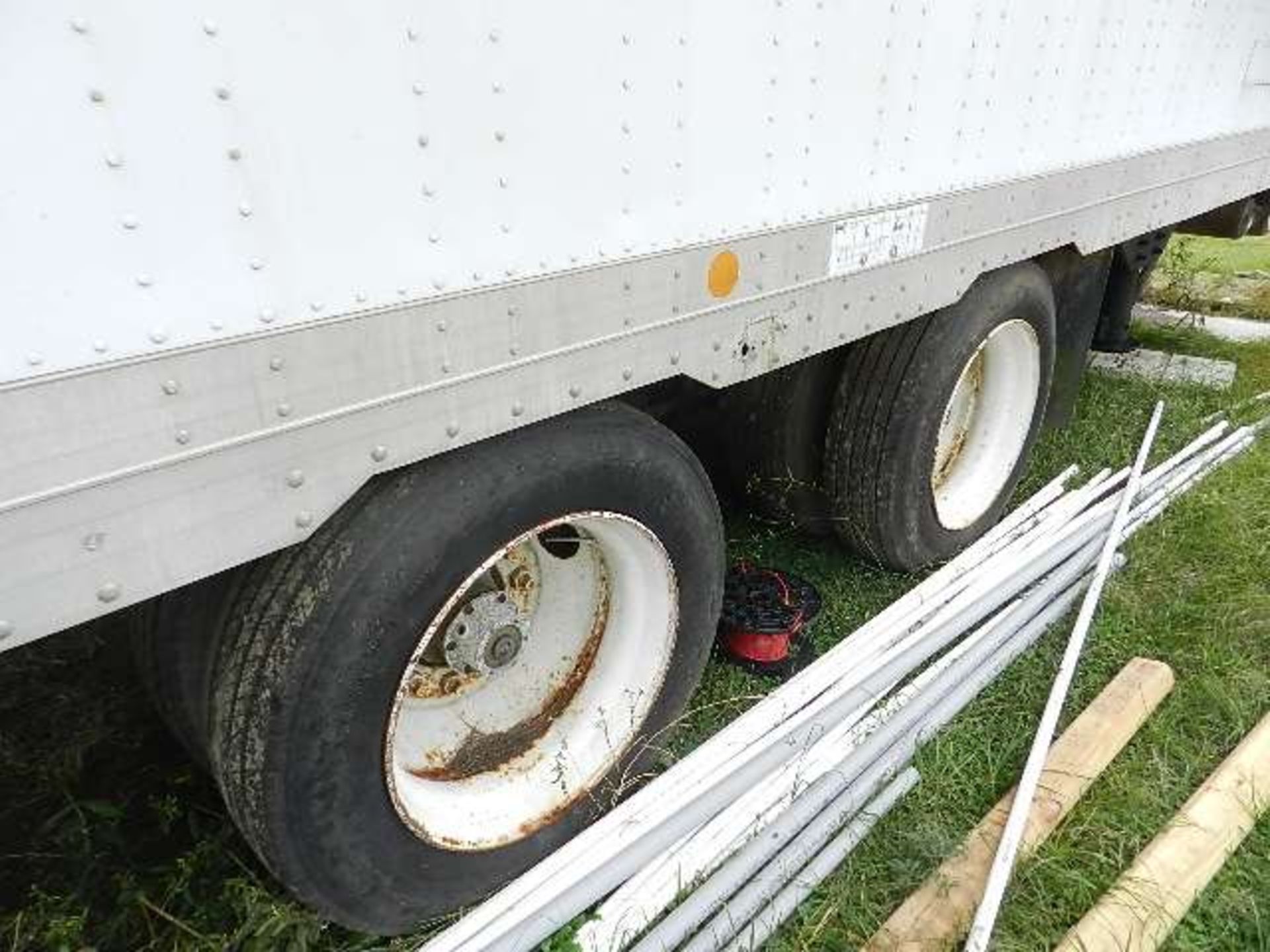 1993 Freightliner Cab over Semi - Image 6 of 32