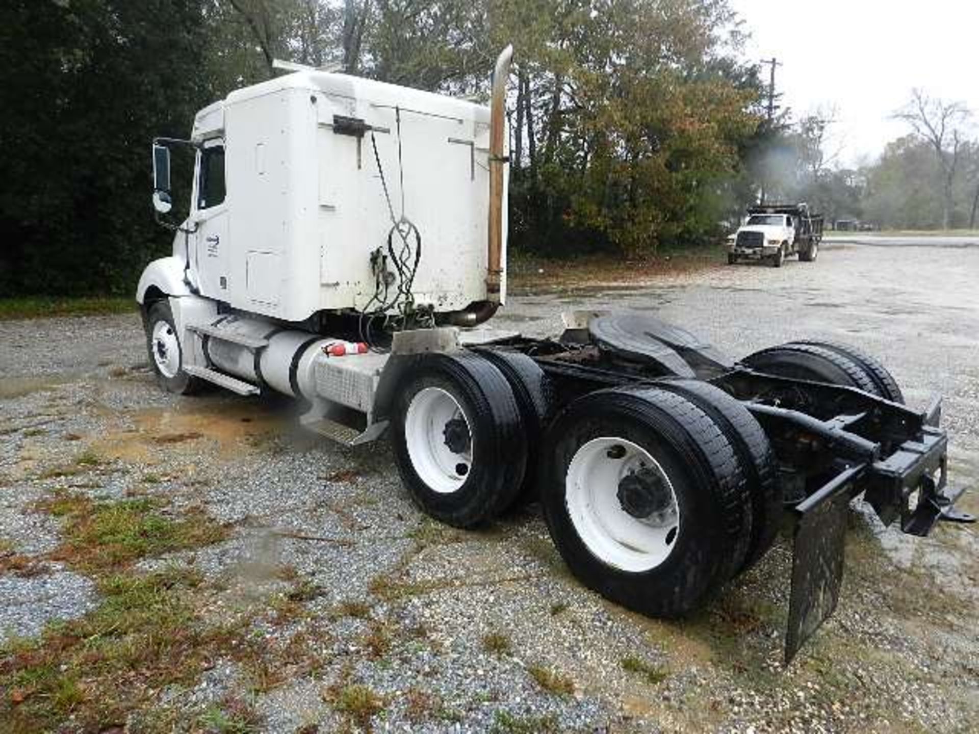 2002 Freightliner Semi-tractor - Image 3 of 26