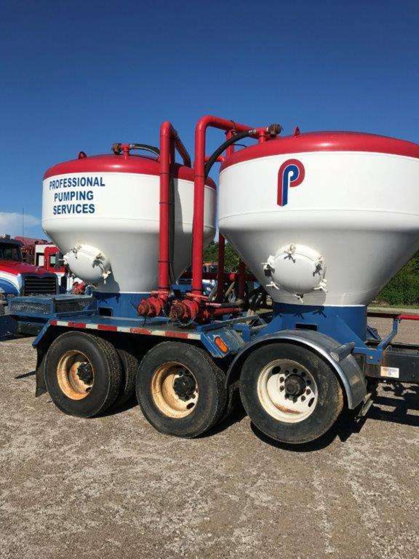 2012 INTERNATIONAL 7600 Tri-Axle Bulk Cement Truck,