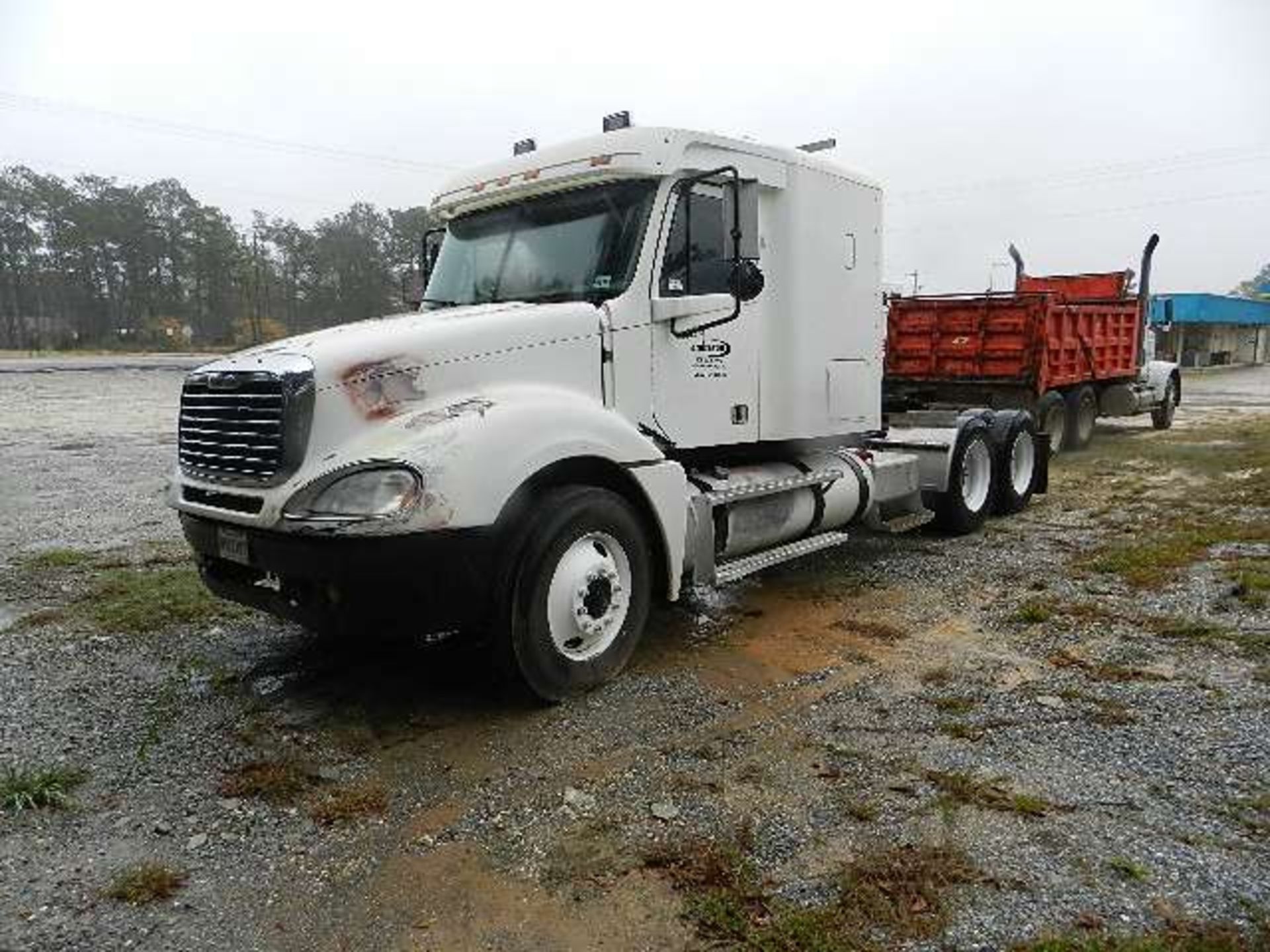 2002 Freightliner Semi-tractor