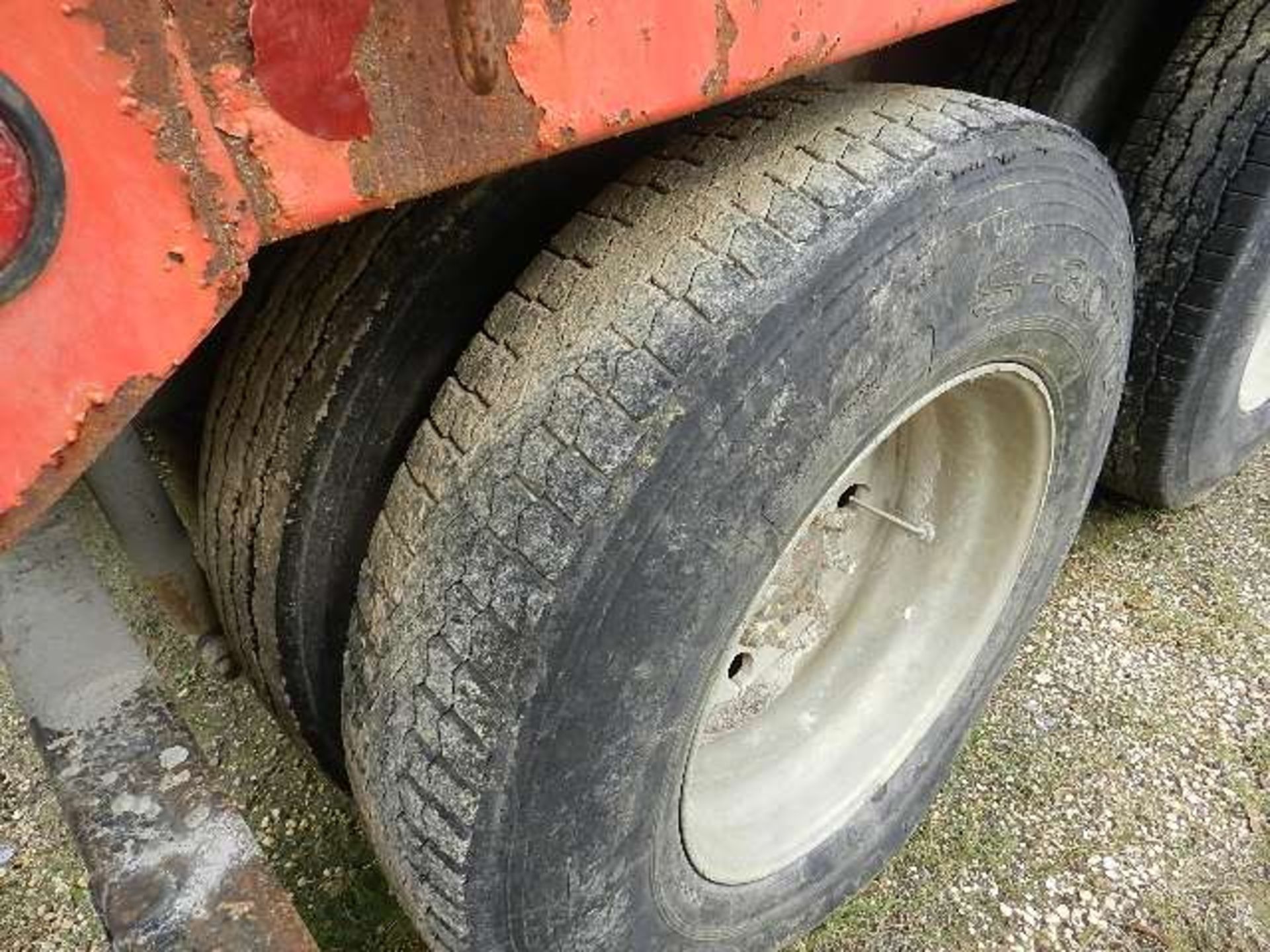 1989 International 9300 Tandem Axle Dump Truck - Image 17 of 23