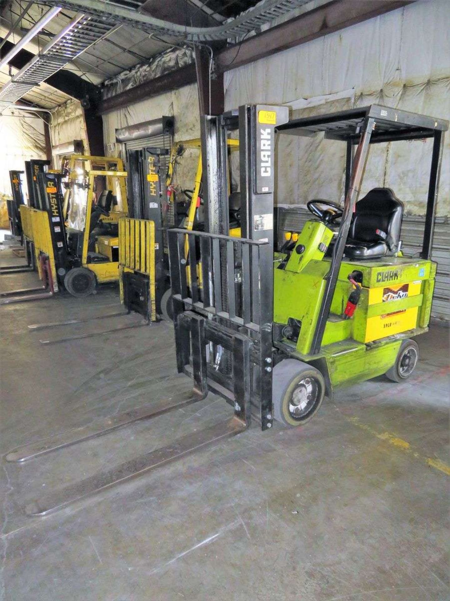 Clark ECS27 36/48V Electric Fork Truck