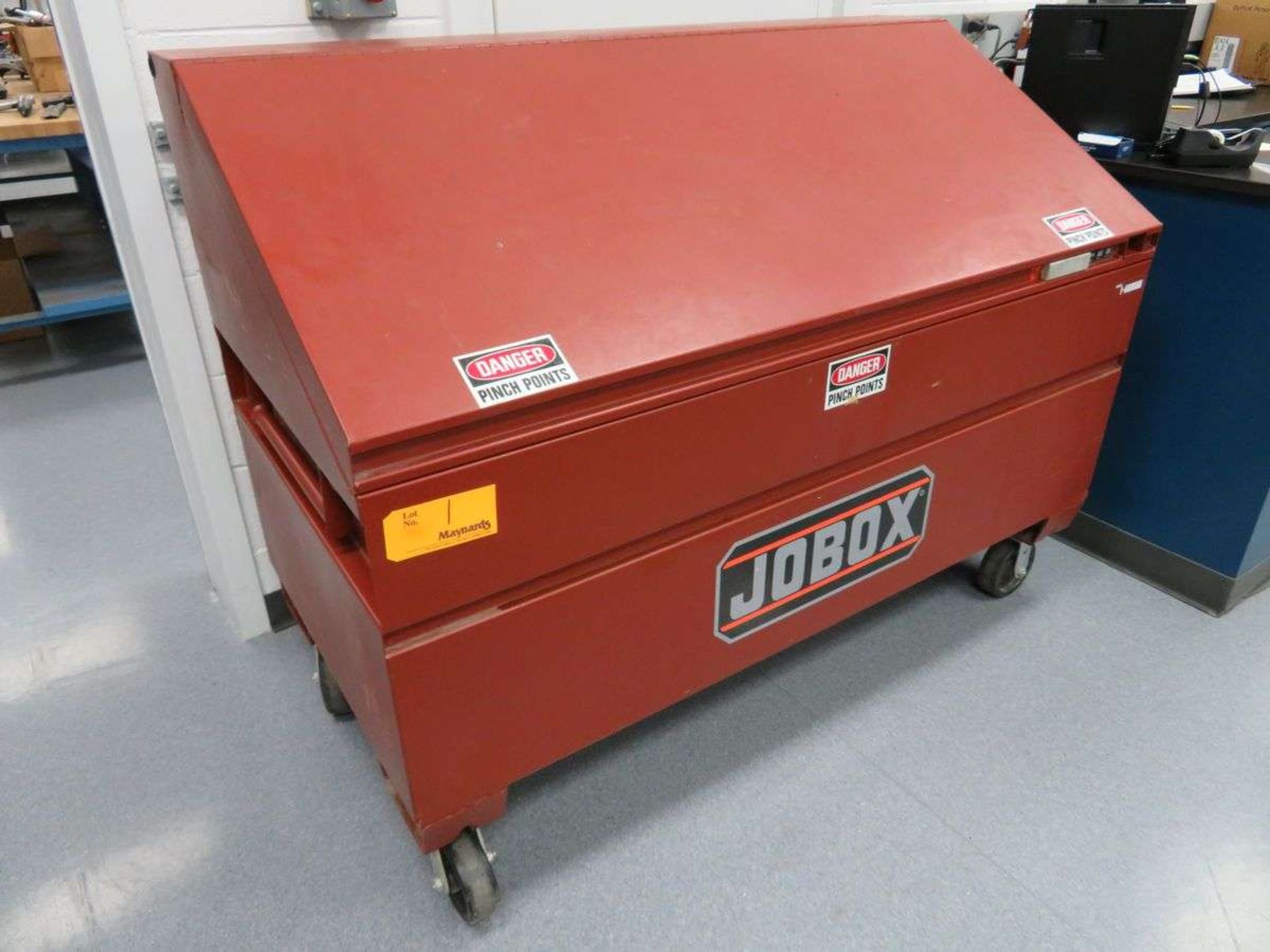 Jobox 1-680990 Slant Top Rolling Tool Chest