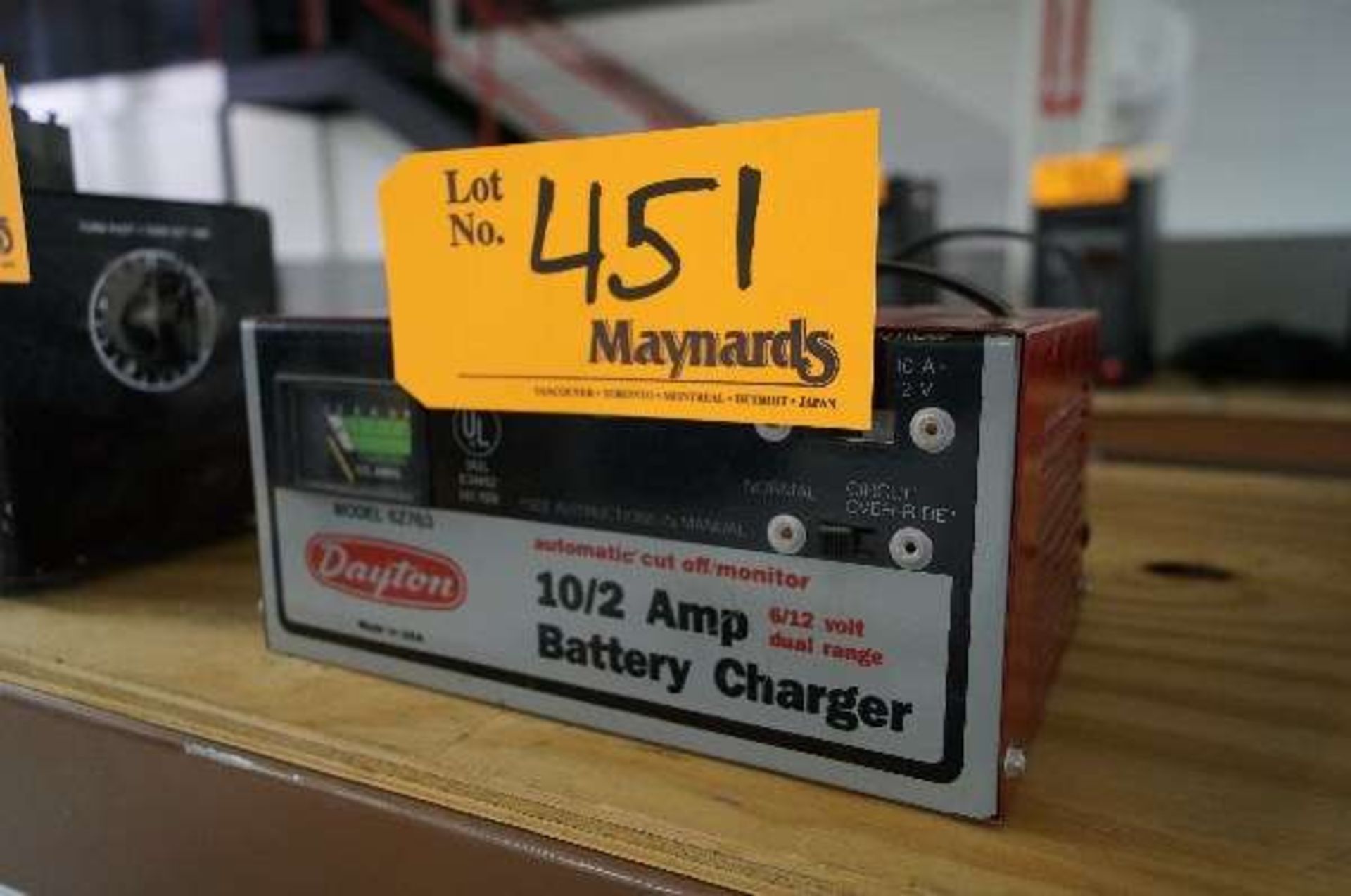 Dayton 6Z763 Automatic Battery Charger
