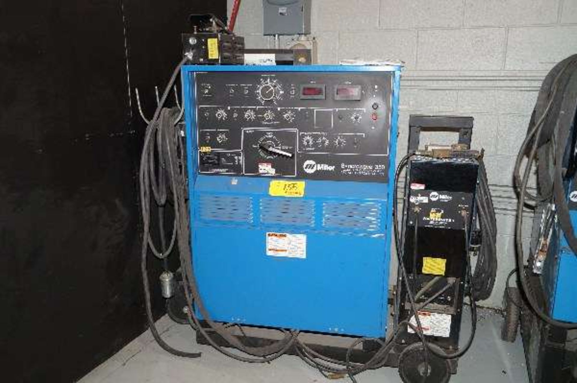 Miller SyncroWave 350 Welding Power Source