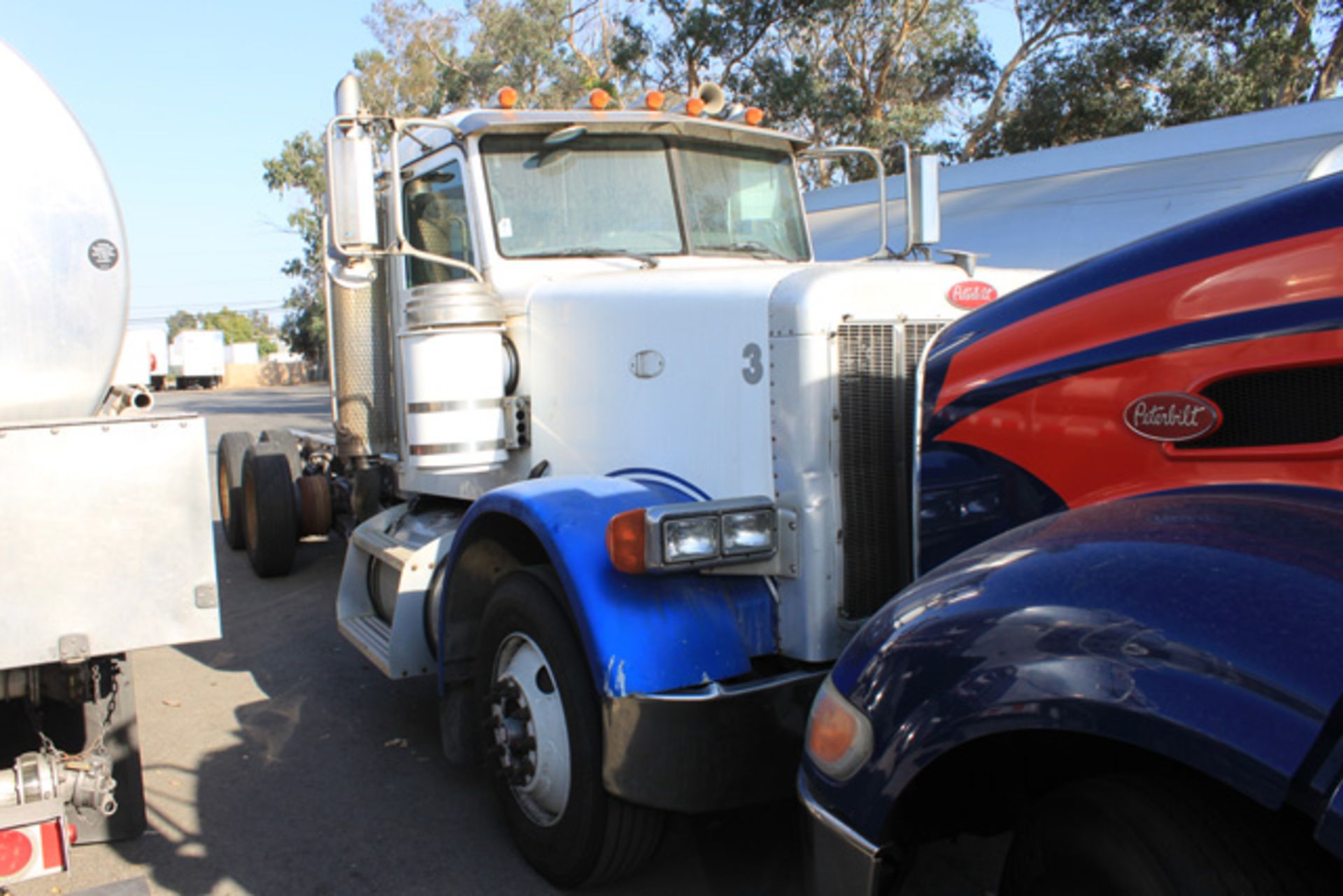 (Fontana) 2006 Peterbilt 379 Day Cab Truck, VIN: 1NP5LU9X66D878014 (Asset #600), Located at 10584 - Bild 3 aus 7