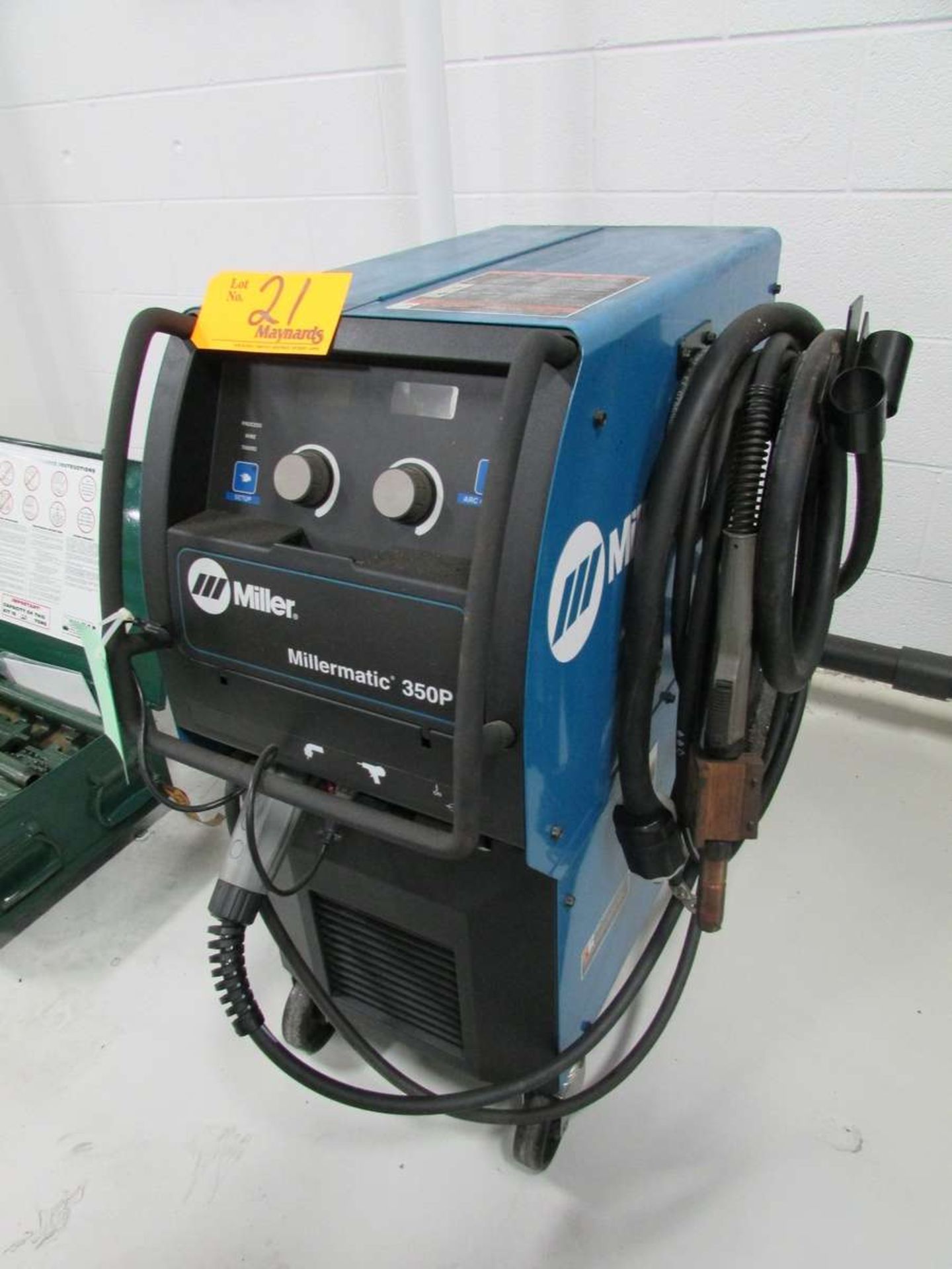 Miller Millermatic 350P Arc/ MIG Welder